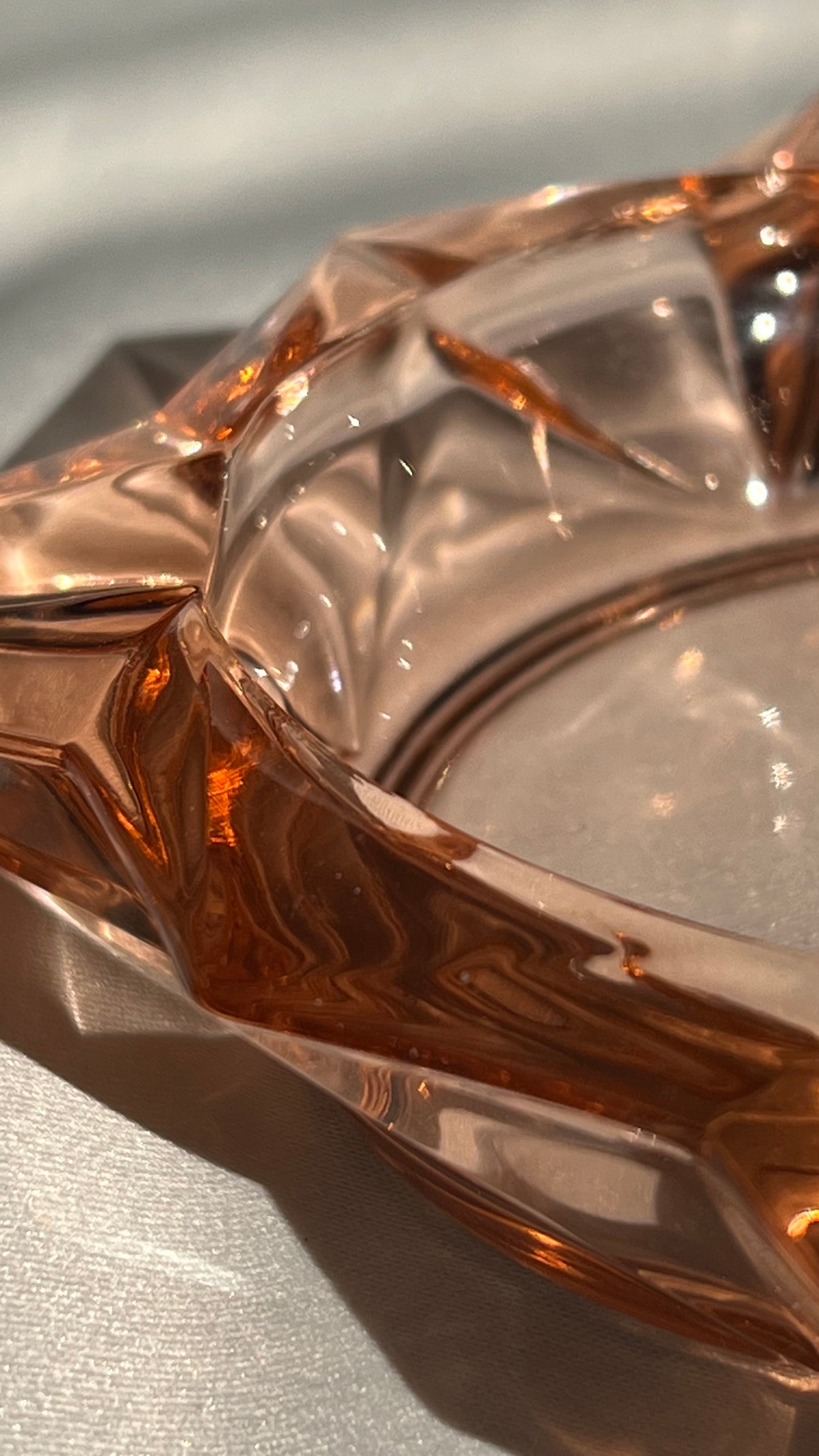 French pink ashtray | מאפרה צרפתית ורודה