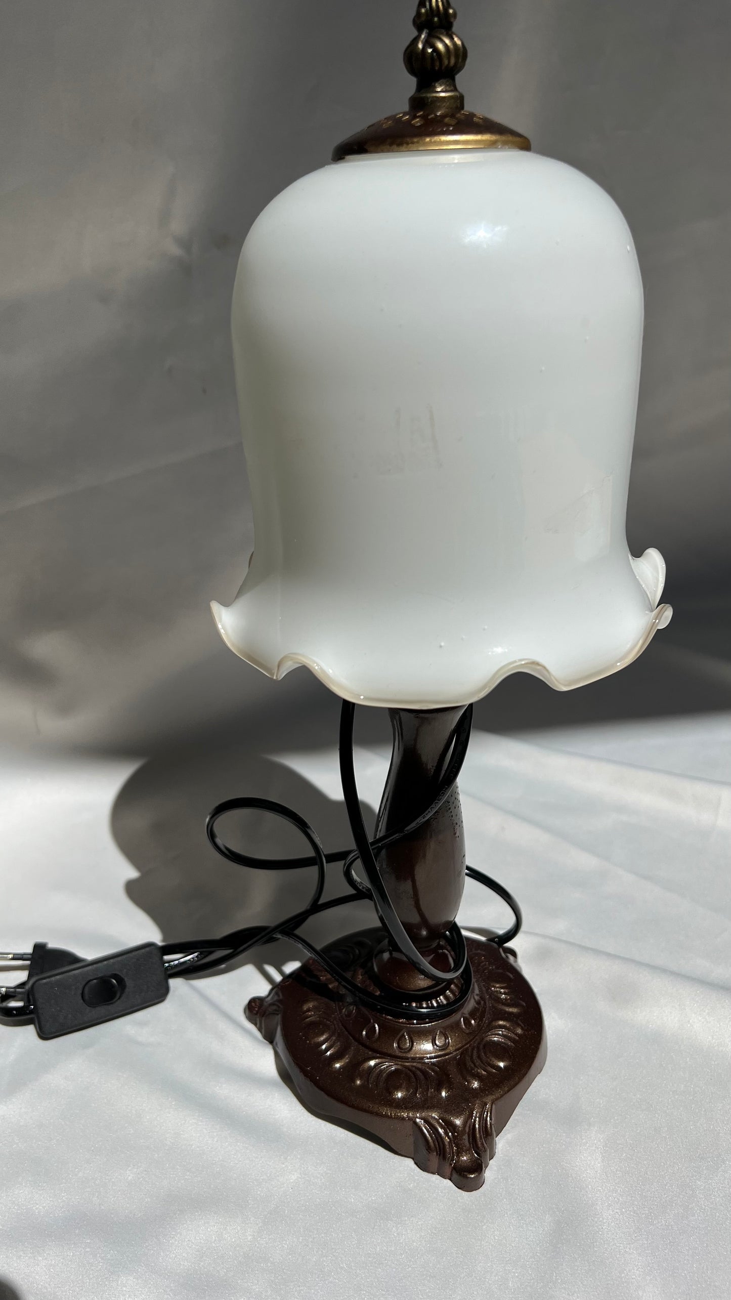 Bell lamp | מנורה פעמונית