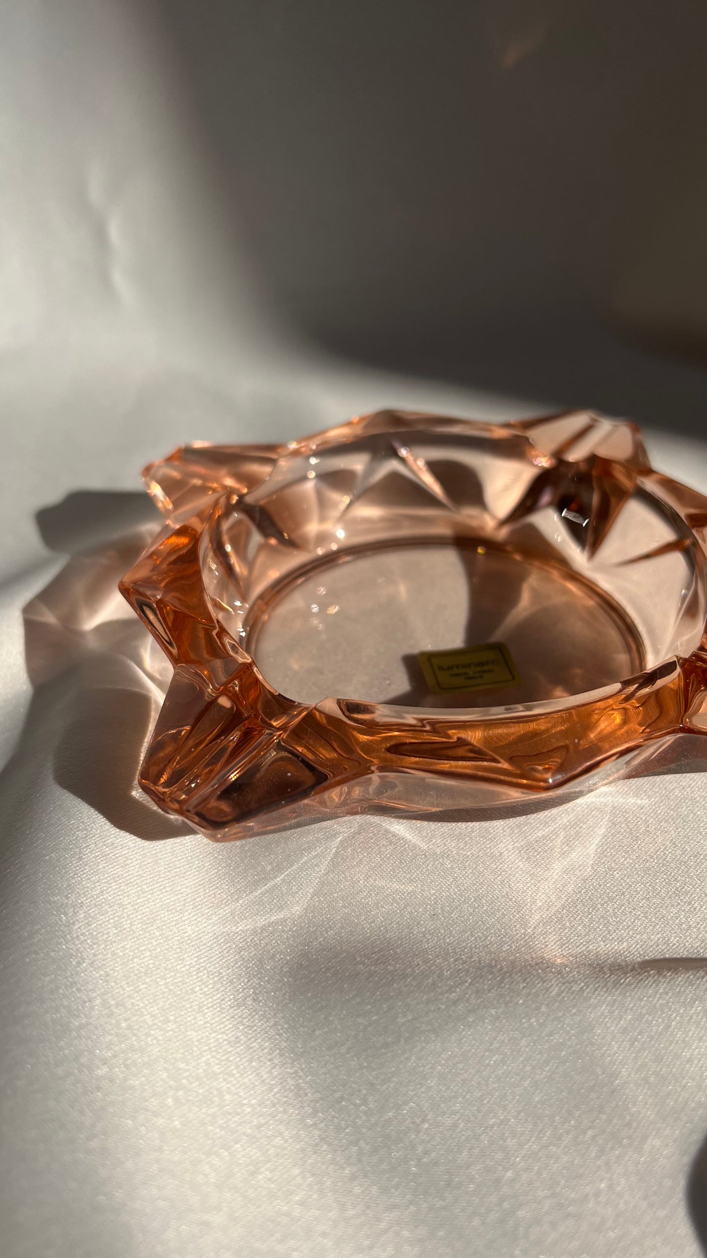 French pink ashtray | מאפרה צרפתית ורודה