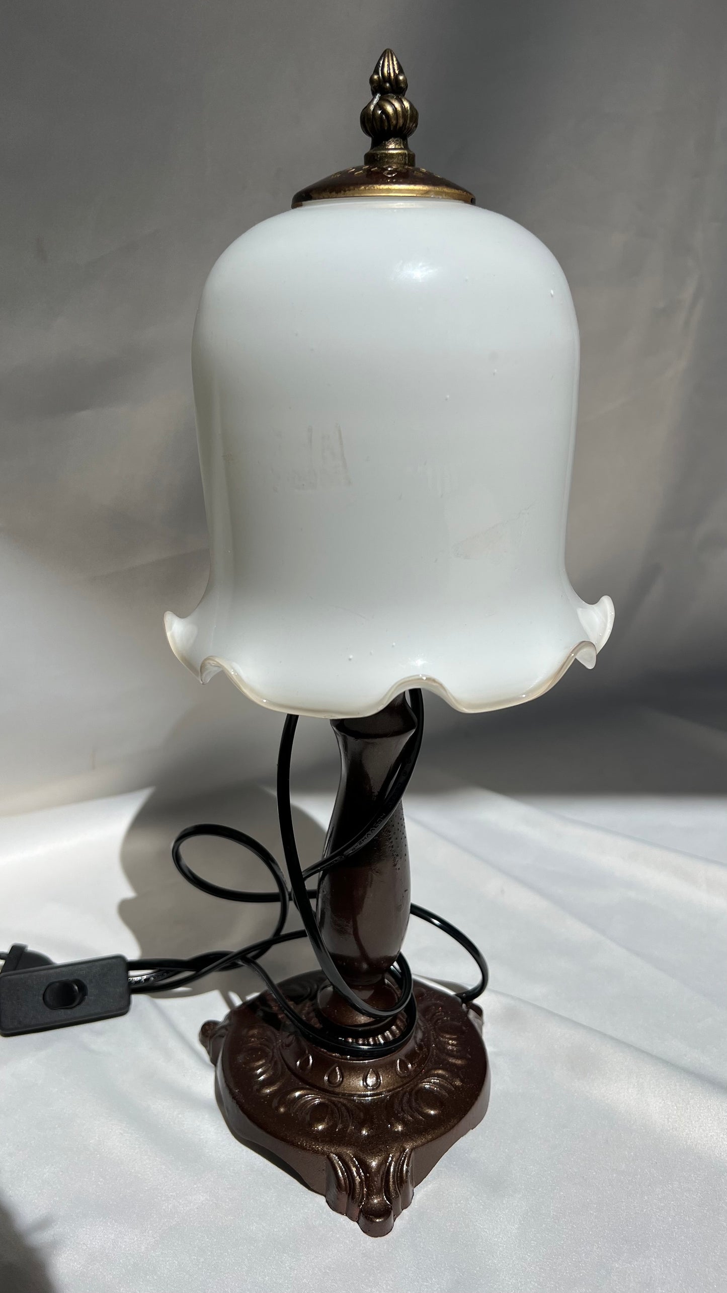 Bell lamp | מנורה פעמונית