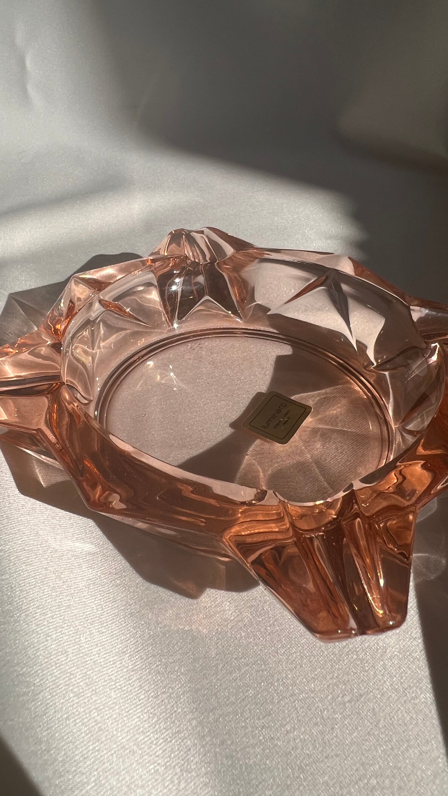 French pink ashtray | מאפרה צרפתית ורודה