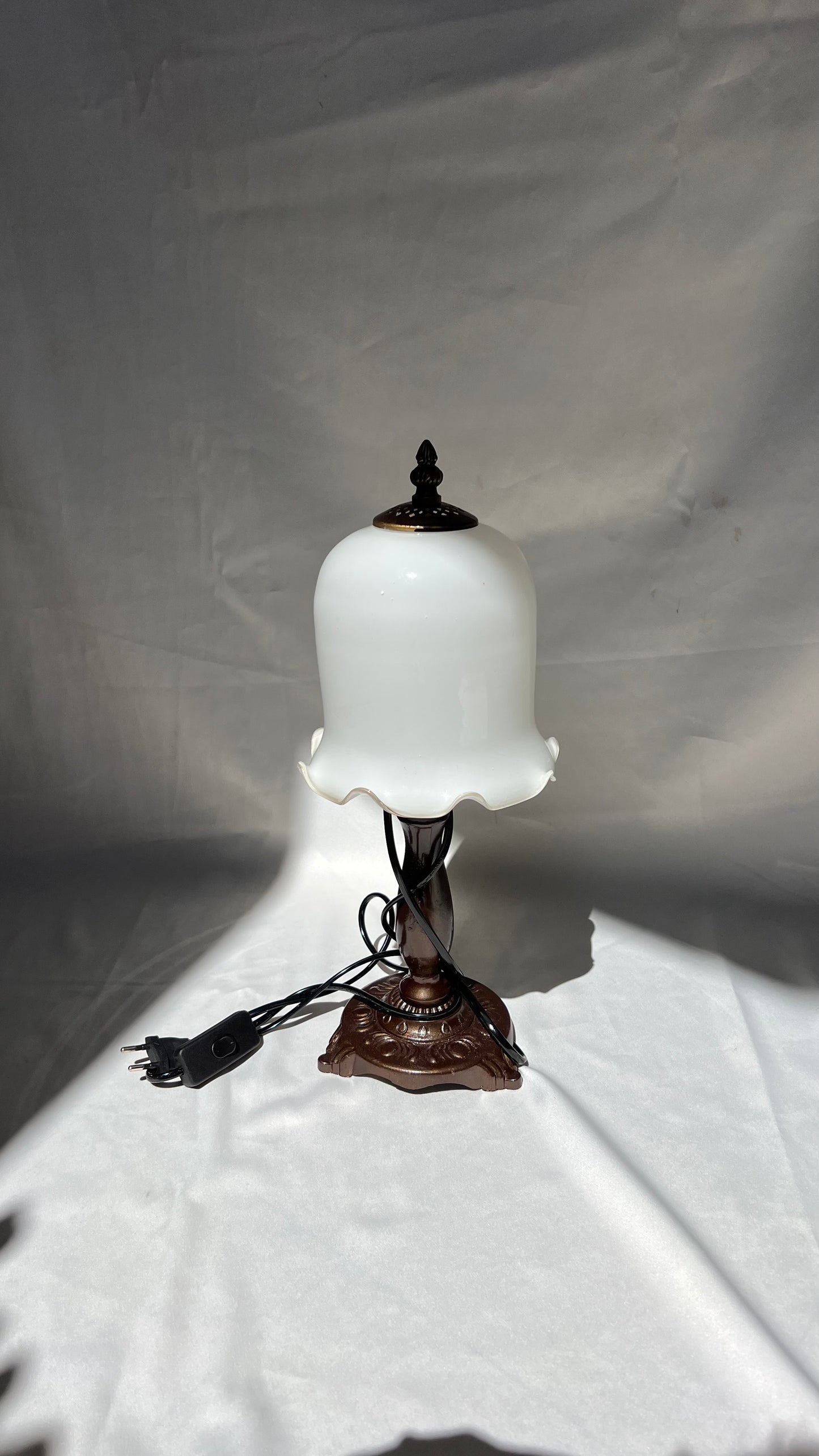 Bell lamp | מנורה פעמונית