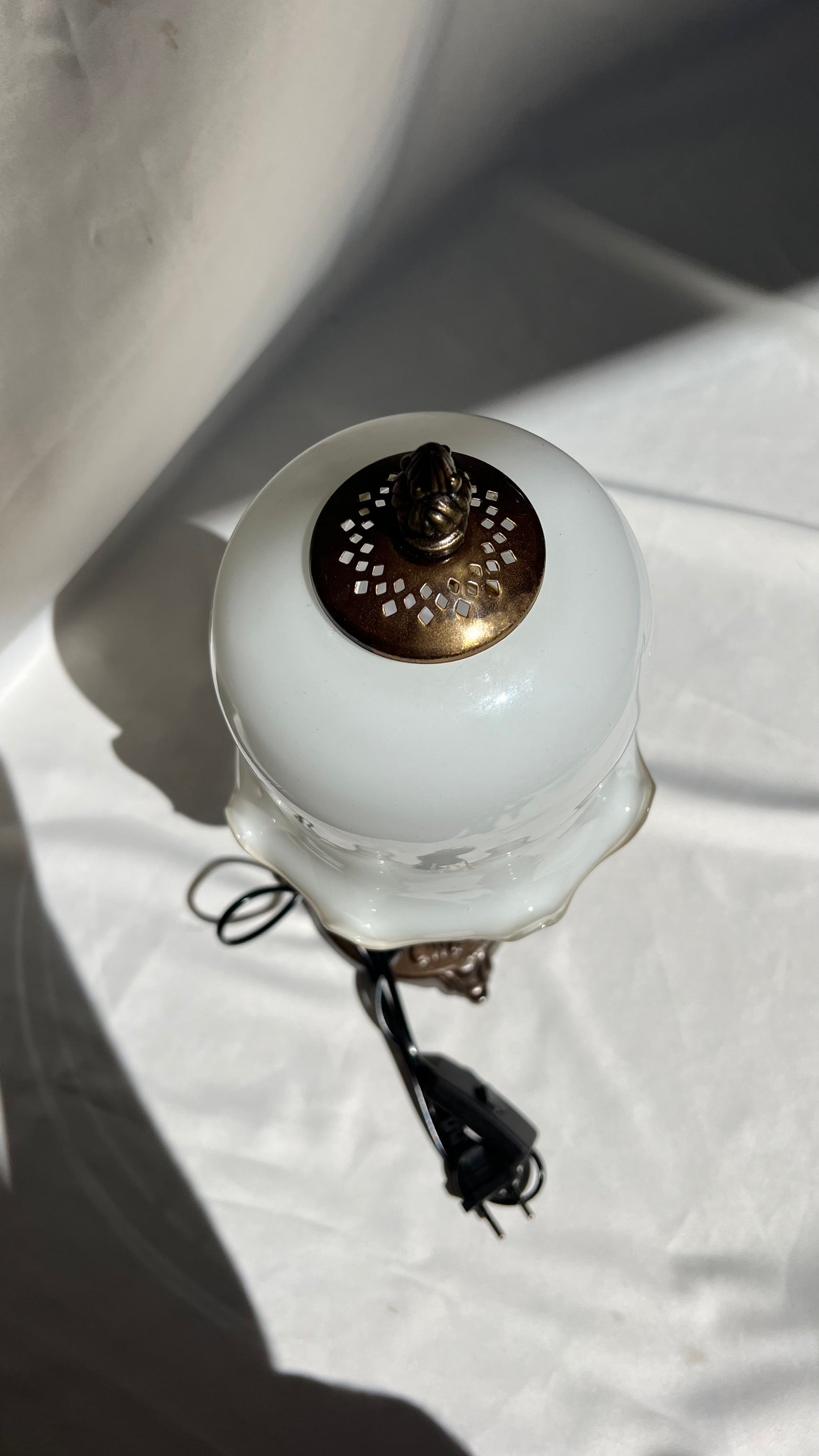 Bell lamp | מנורה פעמונית