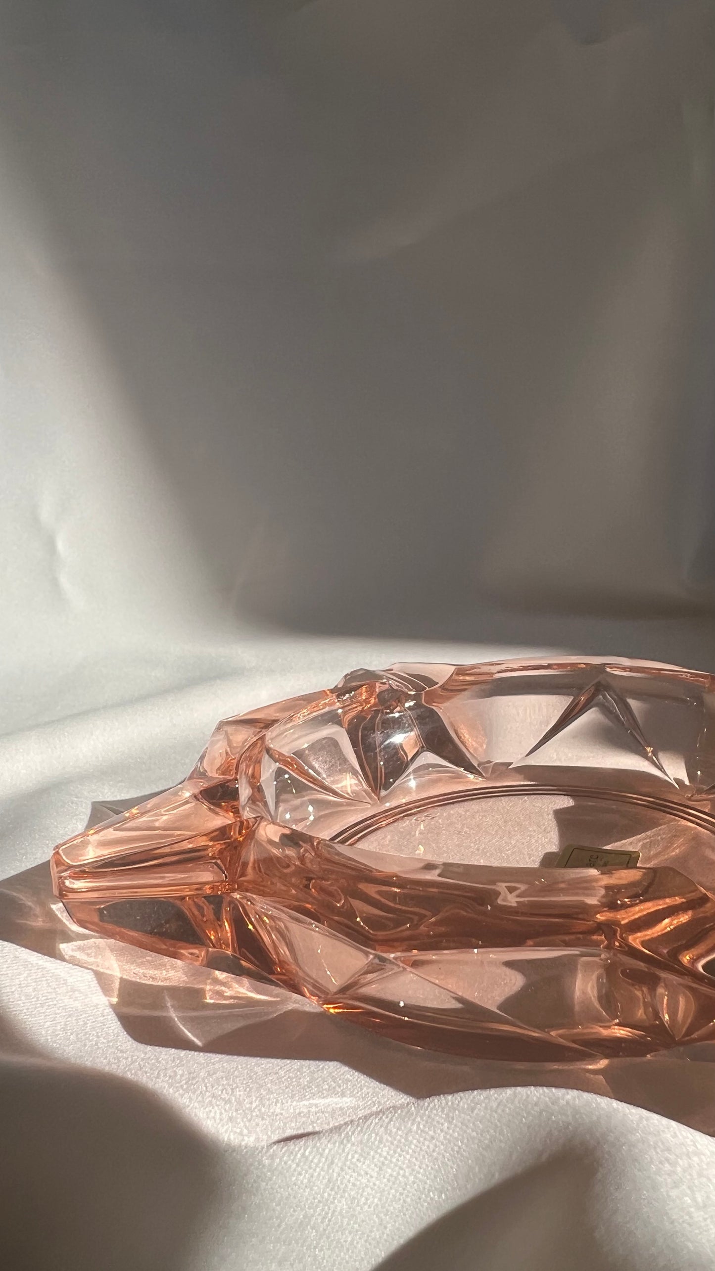 French pink ashtray | מאפרה צרפתית ורודה