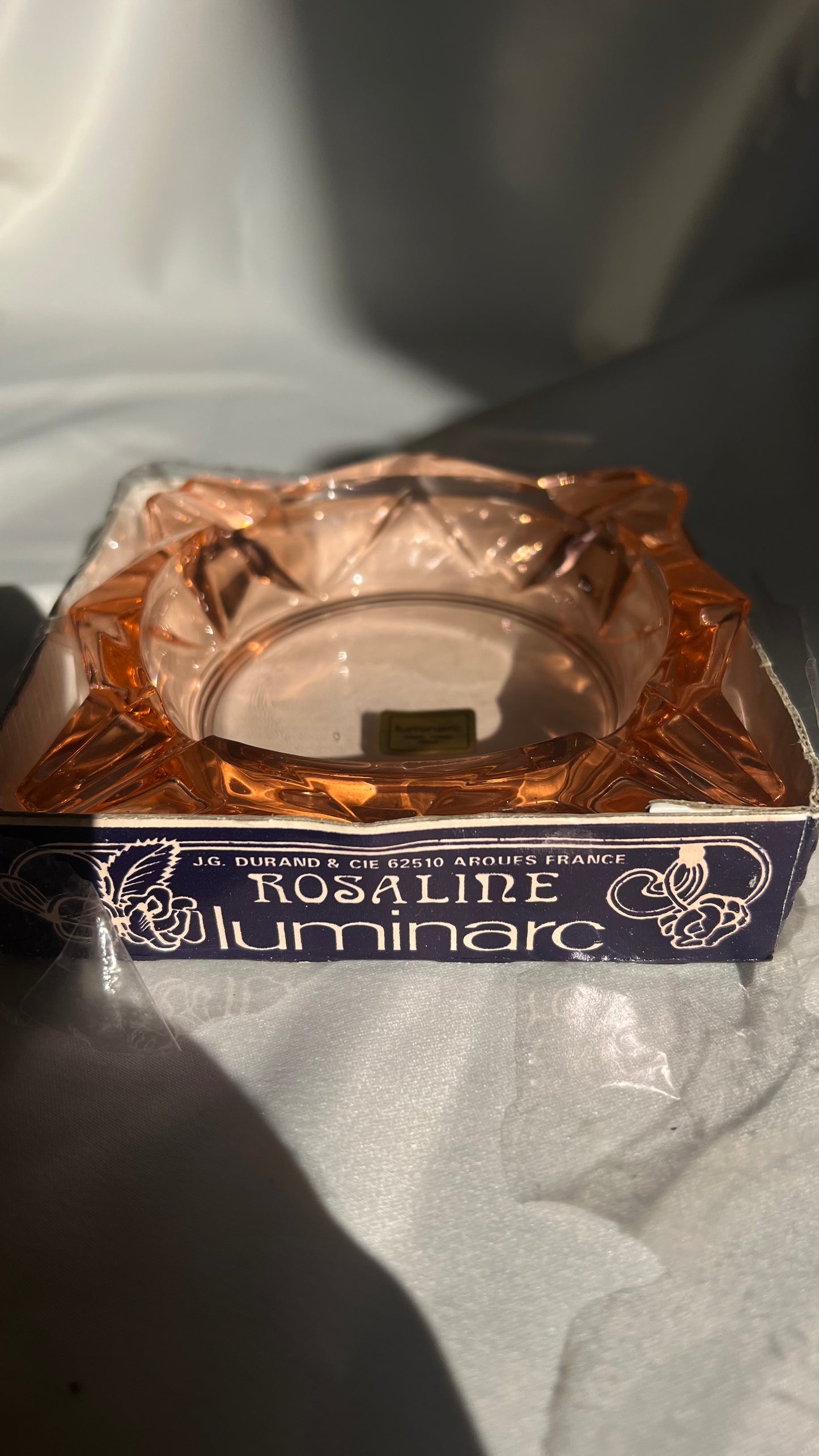 French pink ashtray | מאפרה צרפתית ורודה