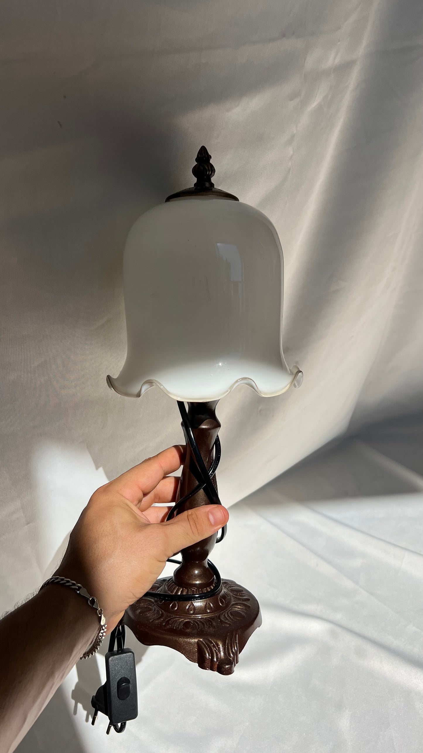 Bell lamp | מנורה פעמונית
