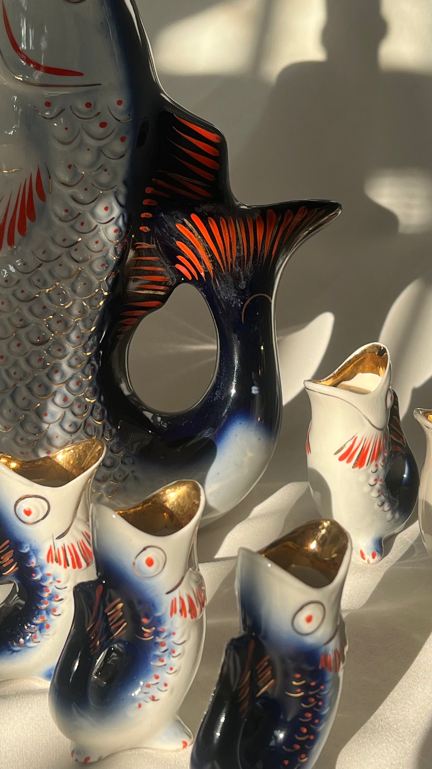 Soviet pitcher and shots | קנקן ושוטים סובייטים