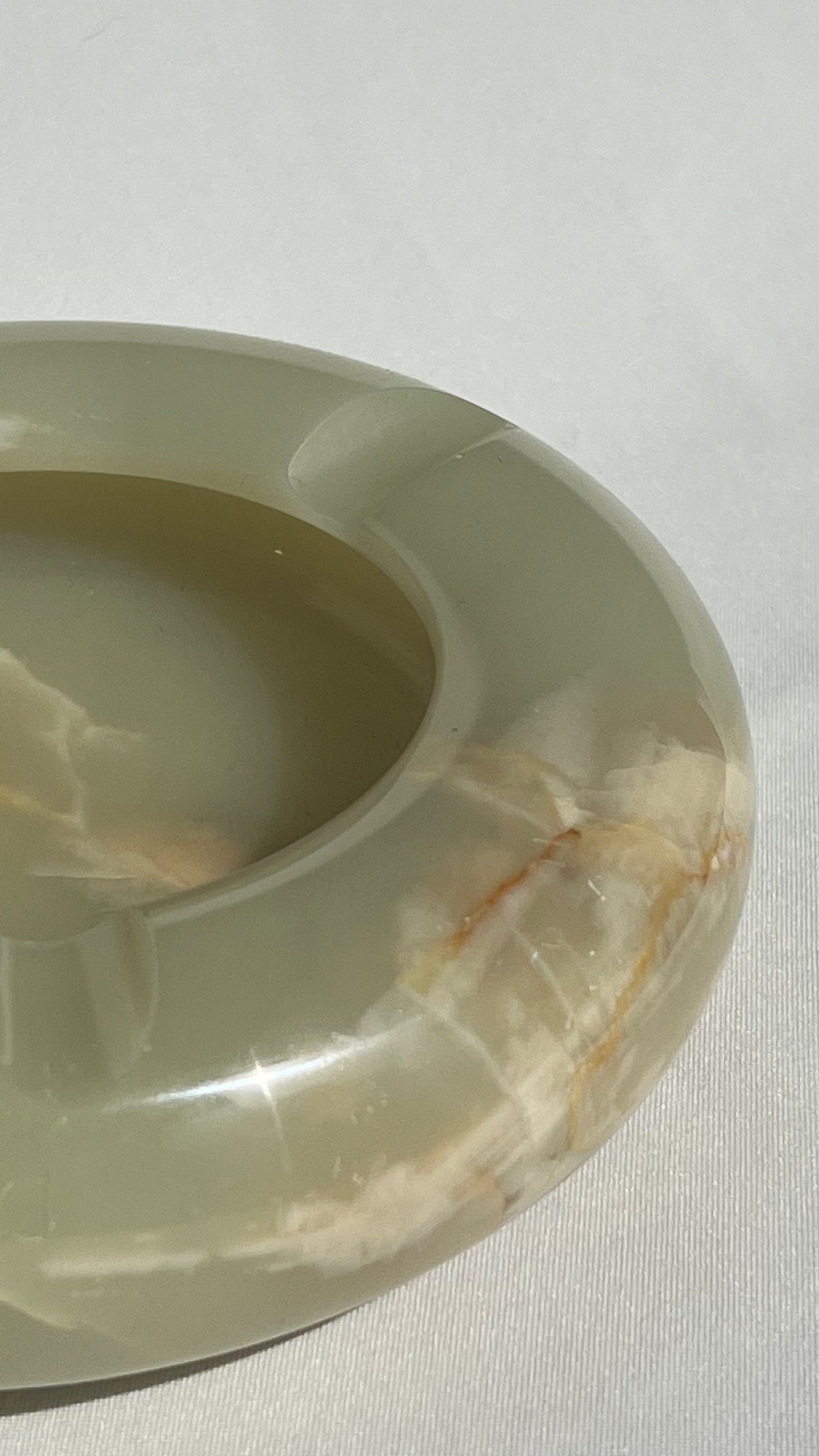 Large onyx ashtray | מאפרת אוניקס גדולה