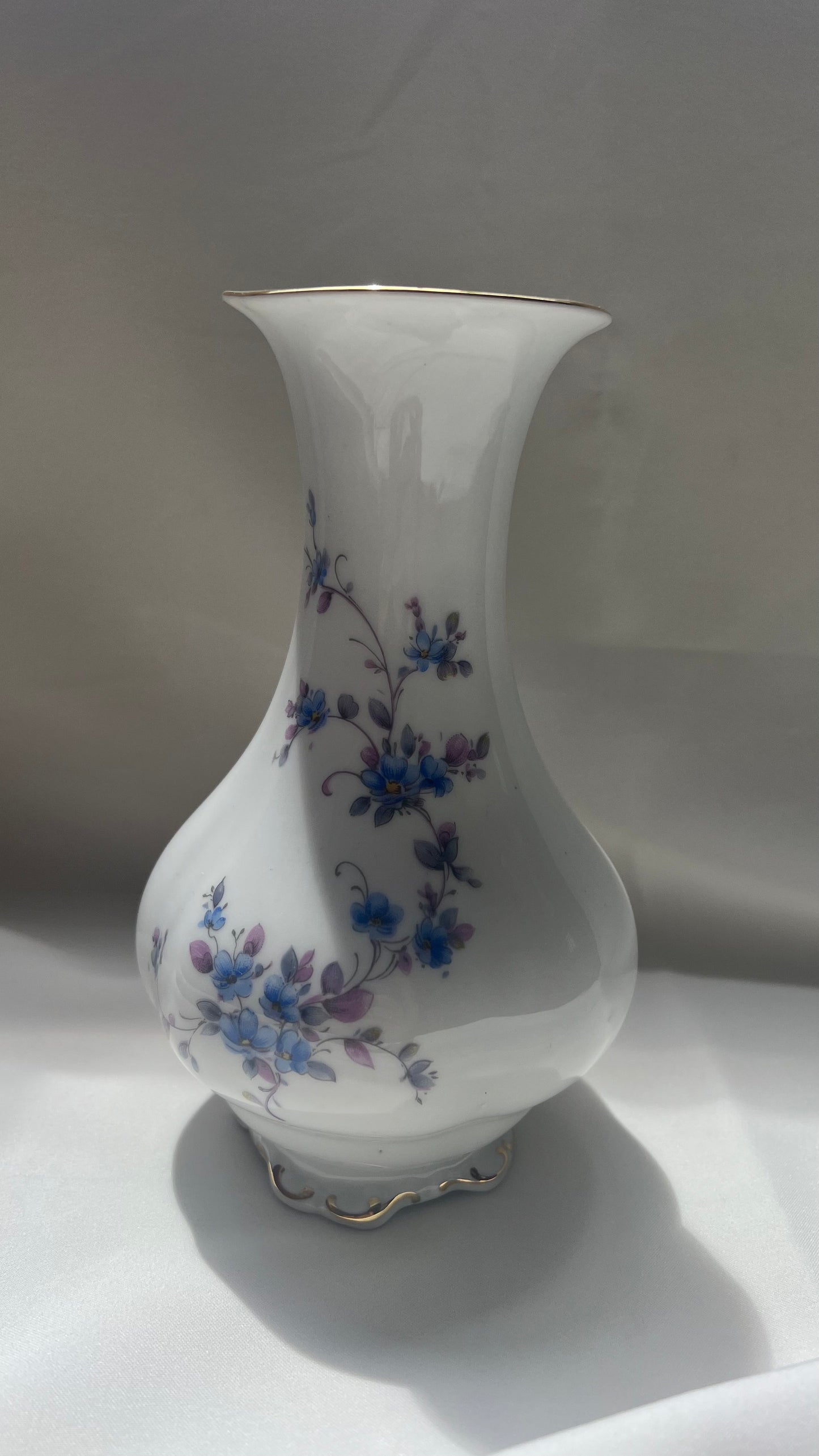 German porcelain vase | אגרטל פורצלן גרמני