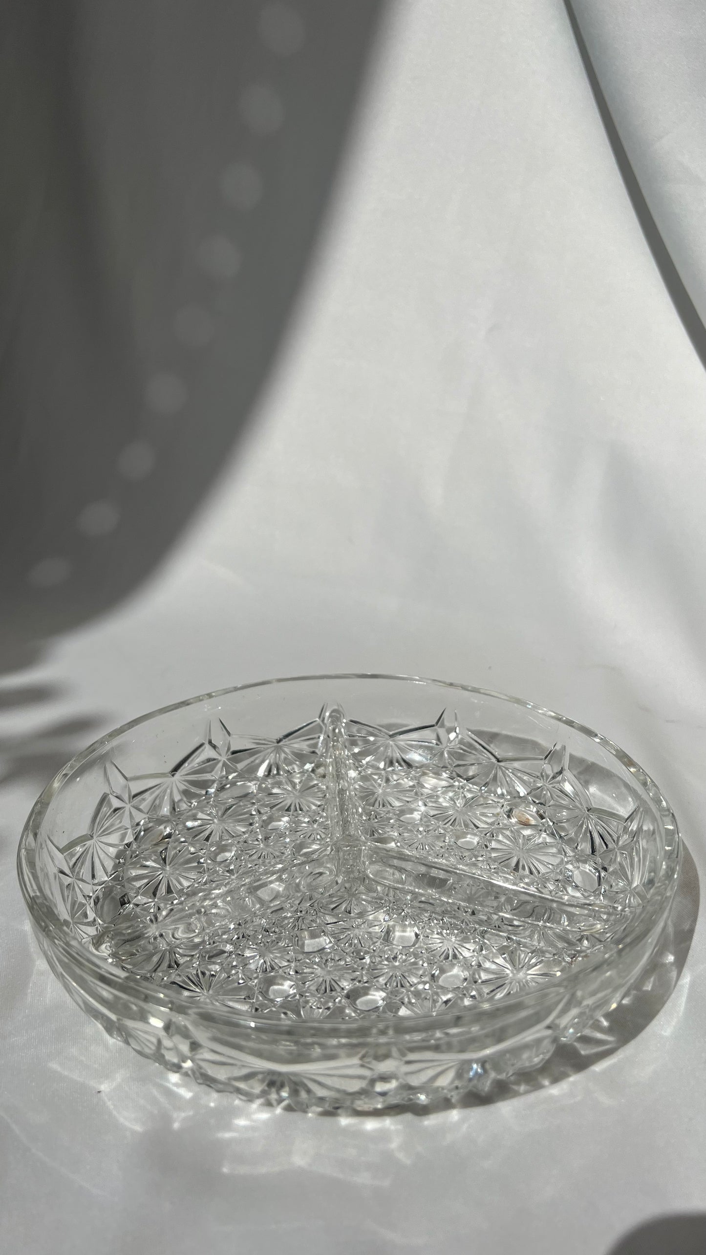 A dividing crystal bowl | קערת חלוקה מעוצבת