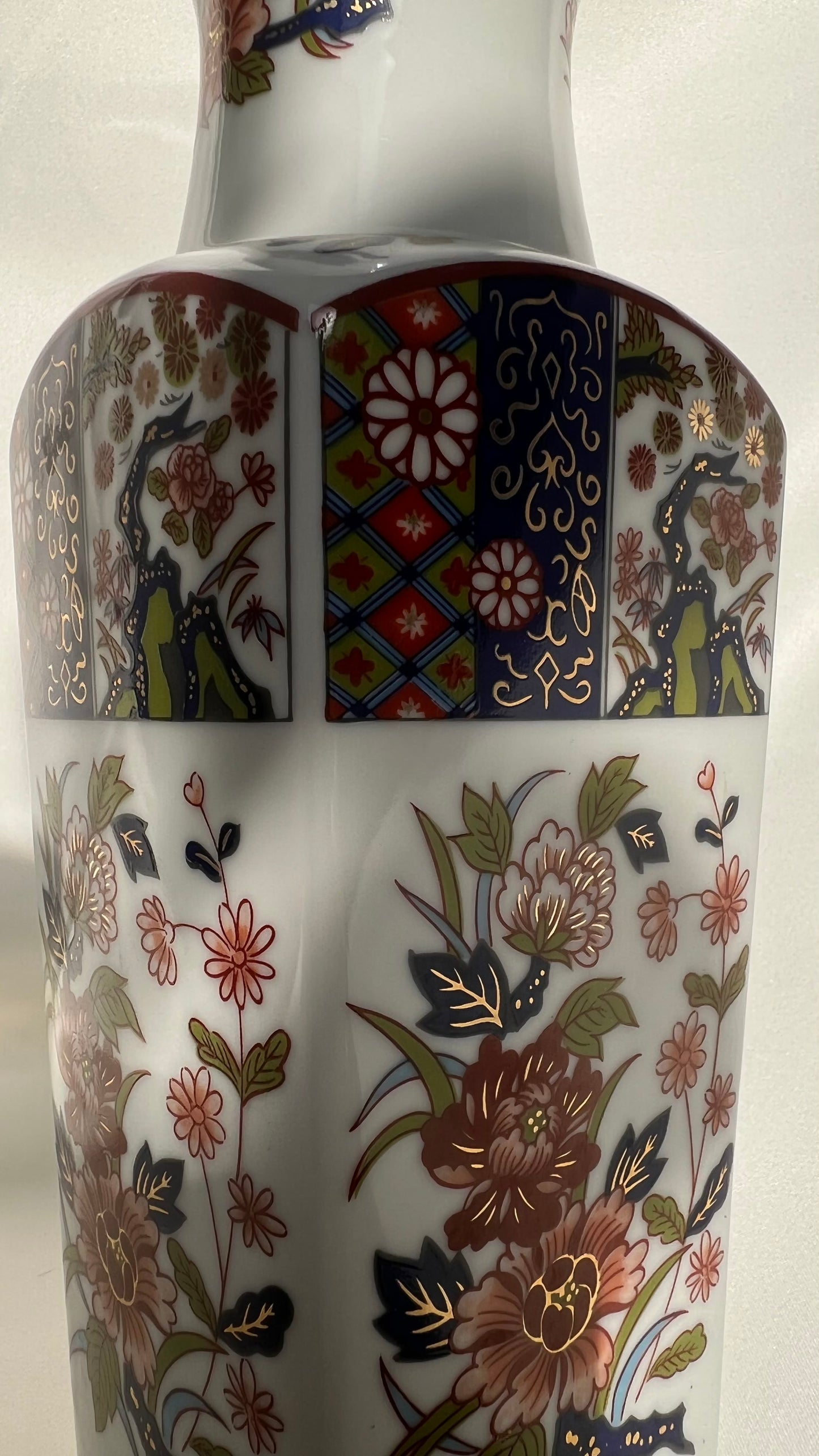 Imrai porcelain vase | אגרטל פורצלן אימרי