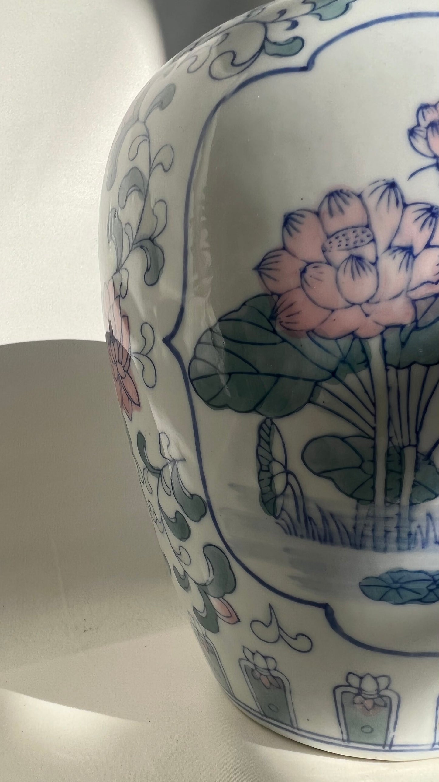 Chinese urn | כד סיני