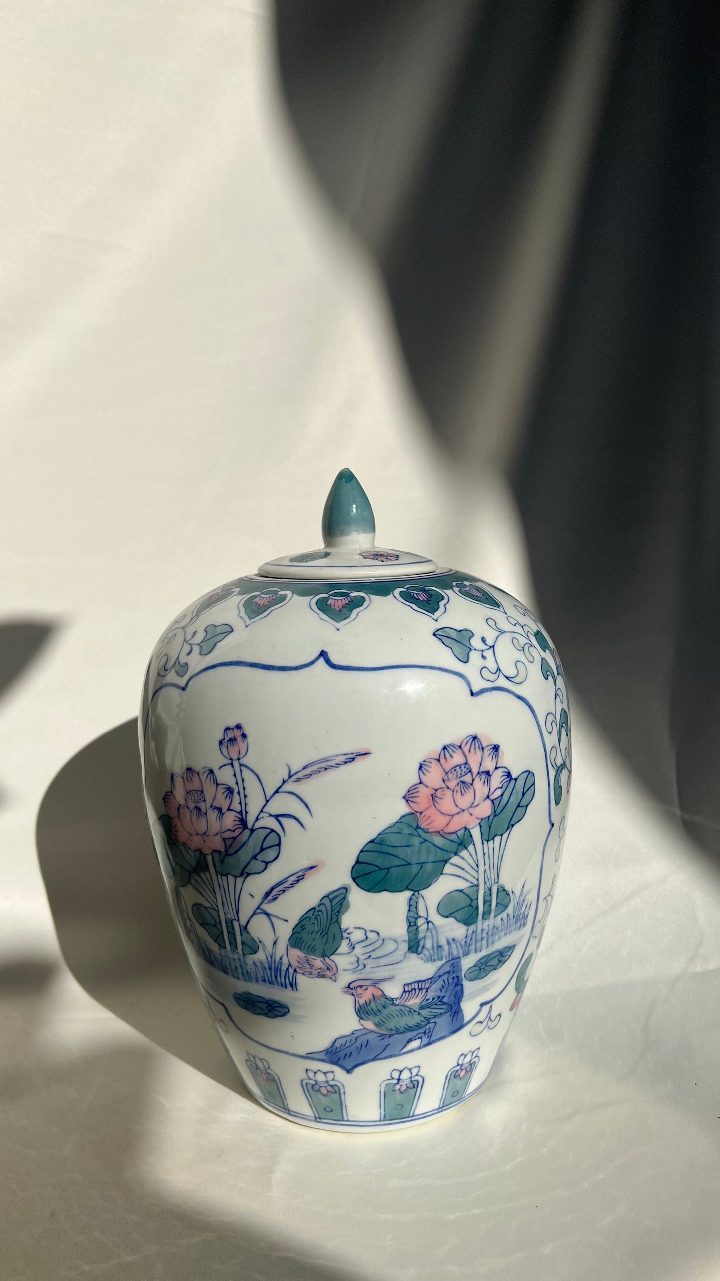 Chinese urn | כד סיני