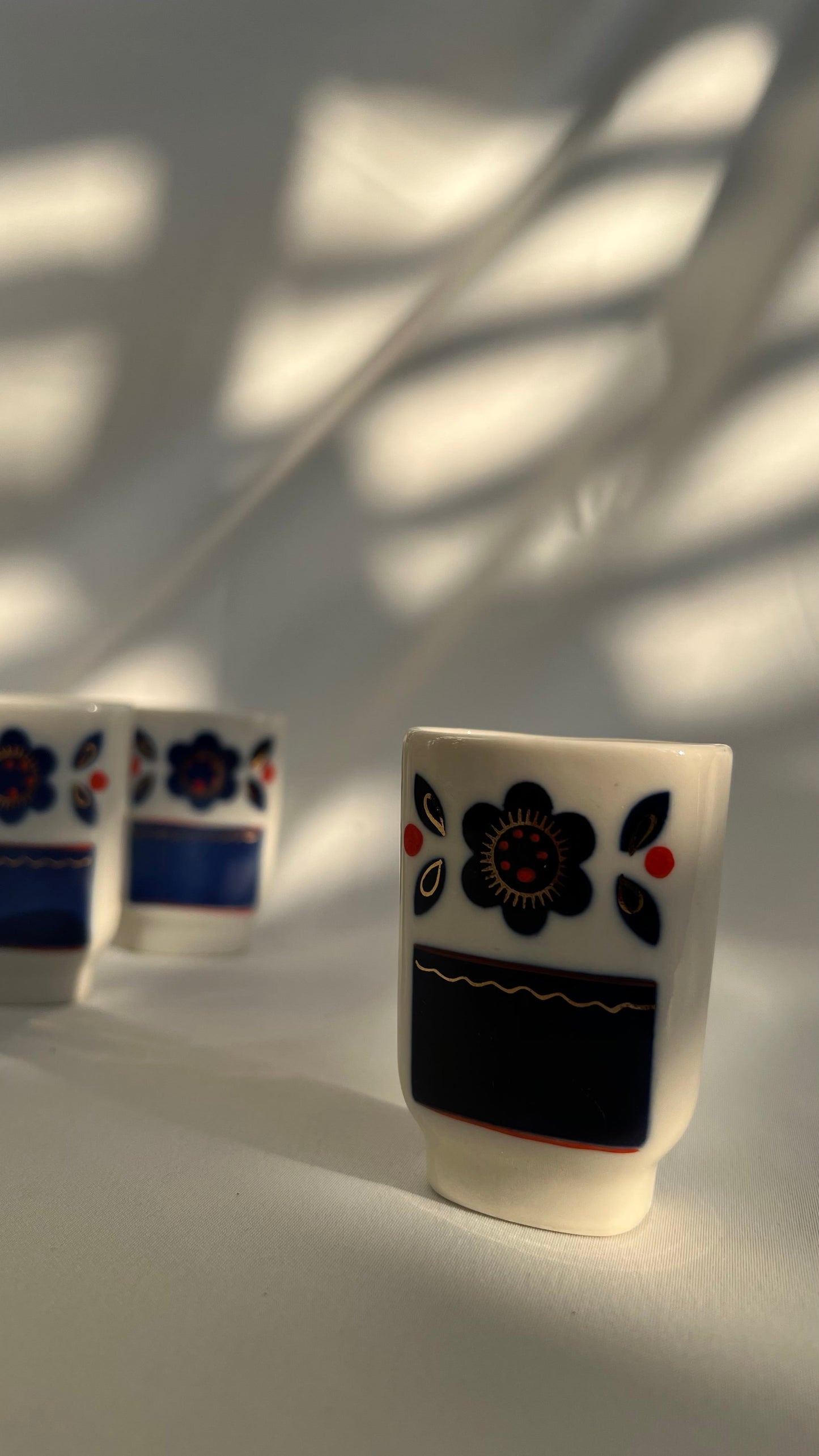 Soviet pitcher and shots | קנקן ושוטים סובייטים