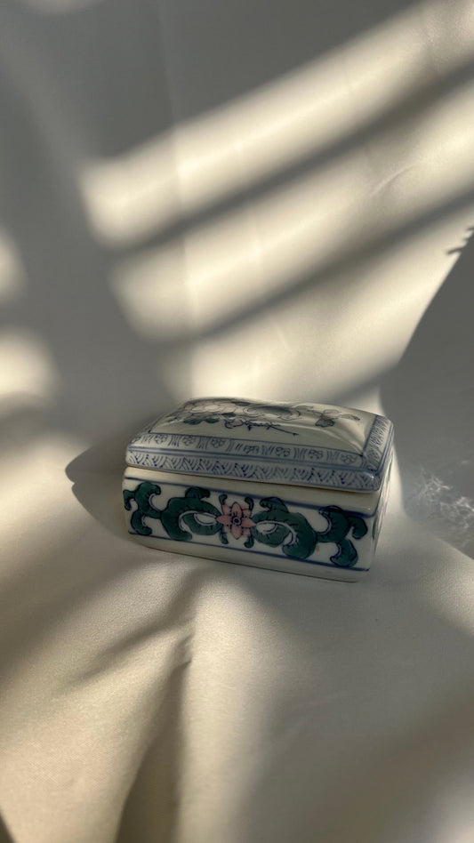 Chinese Ceramic Box | קופסת קרמיקה סינית