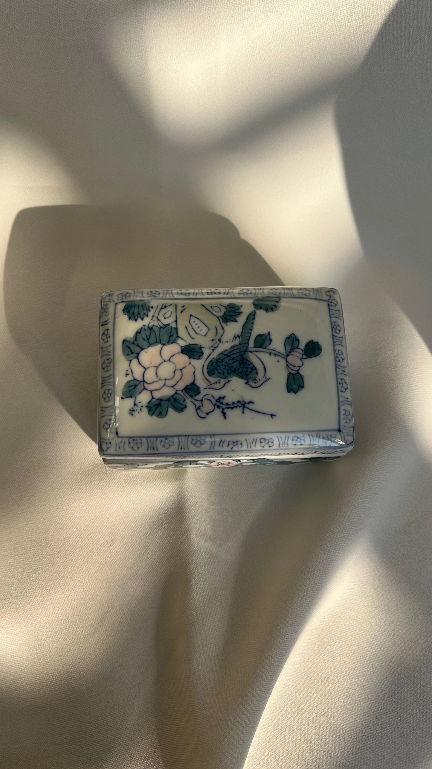 Chinese Ceramic Box | קופסת קרמיקה סינית