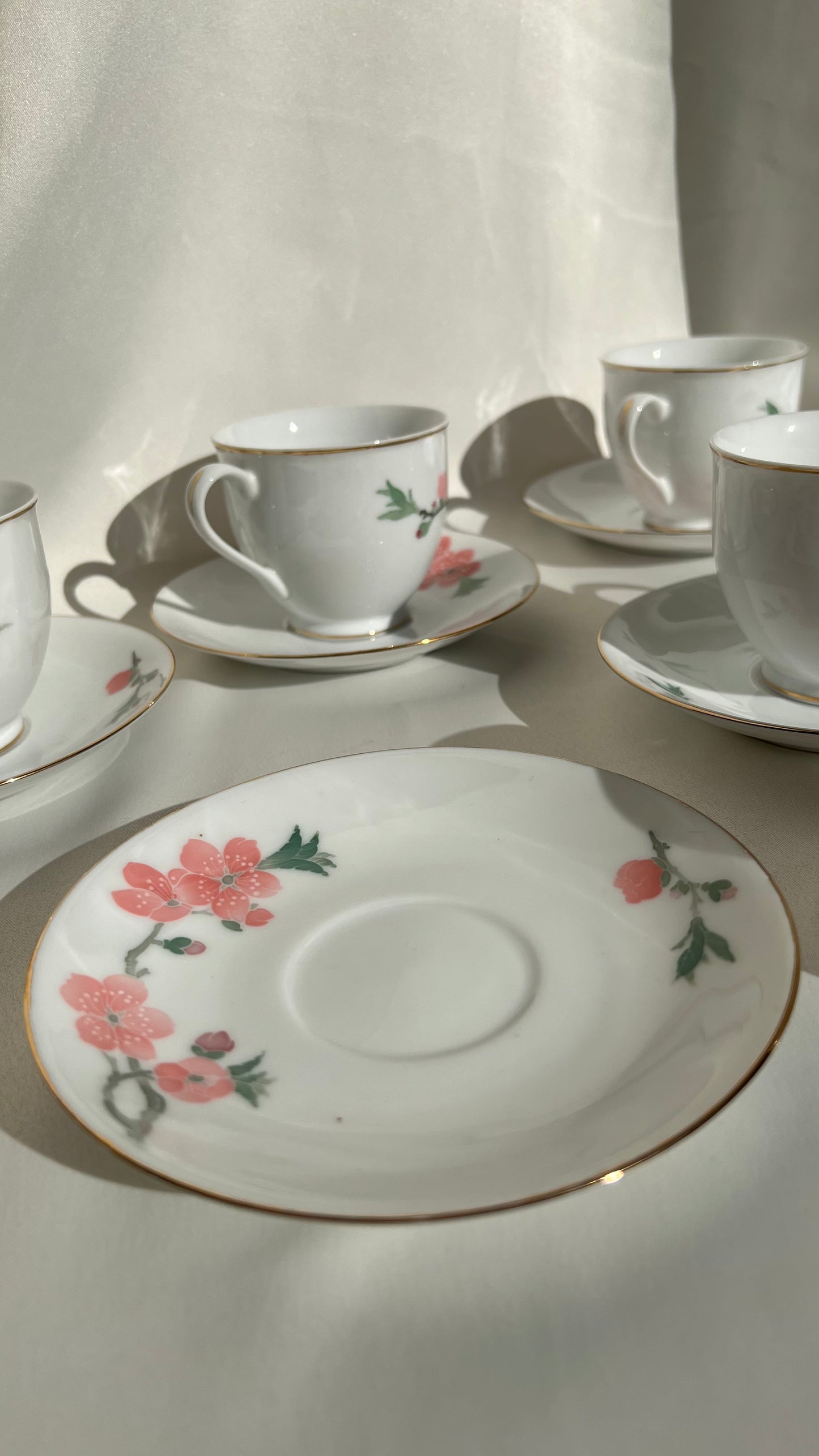 שישיית כוסות פרחוניות | Six floral cups