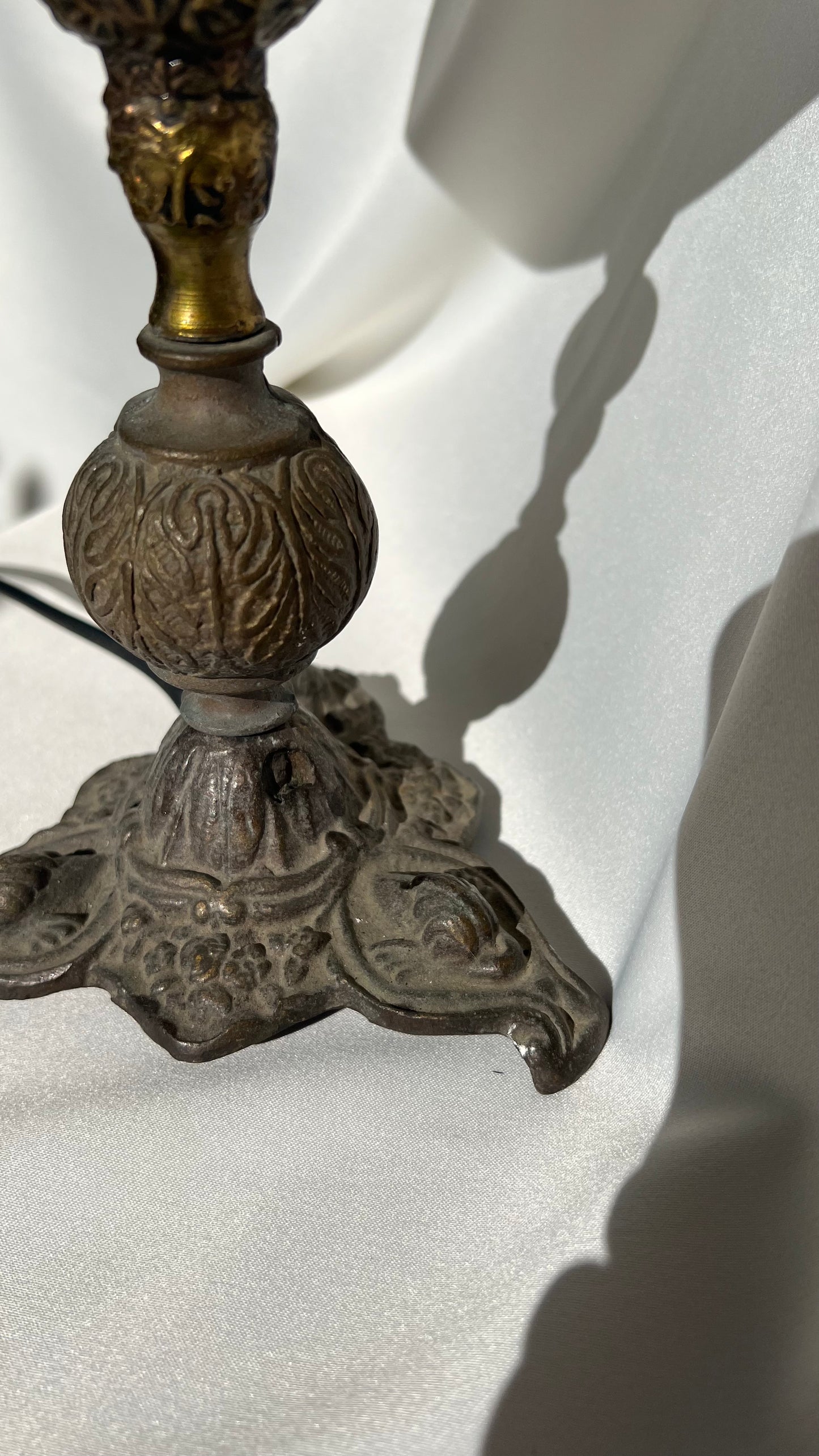 Heirloom lamp | מנורת ירושה