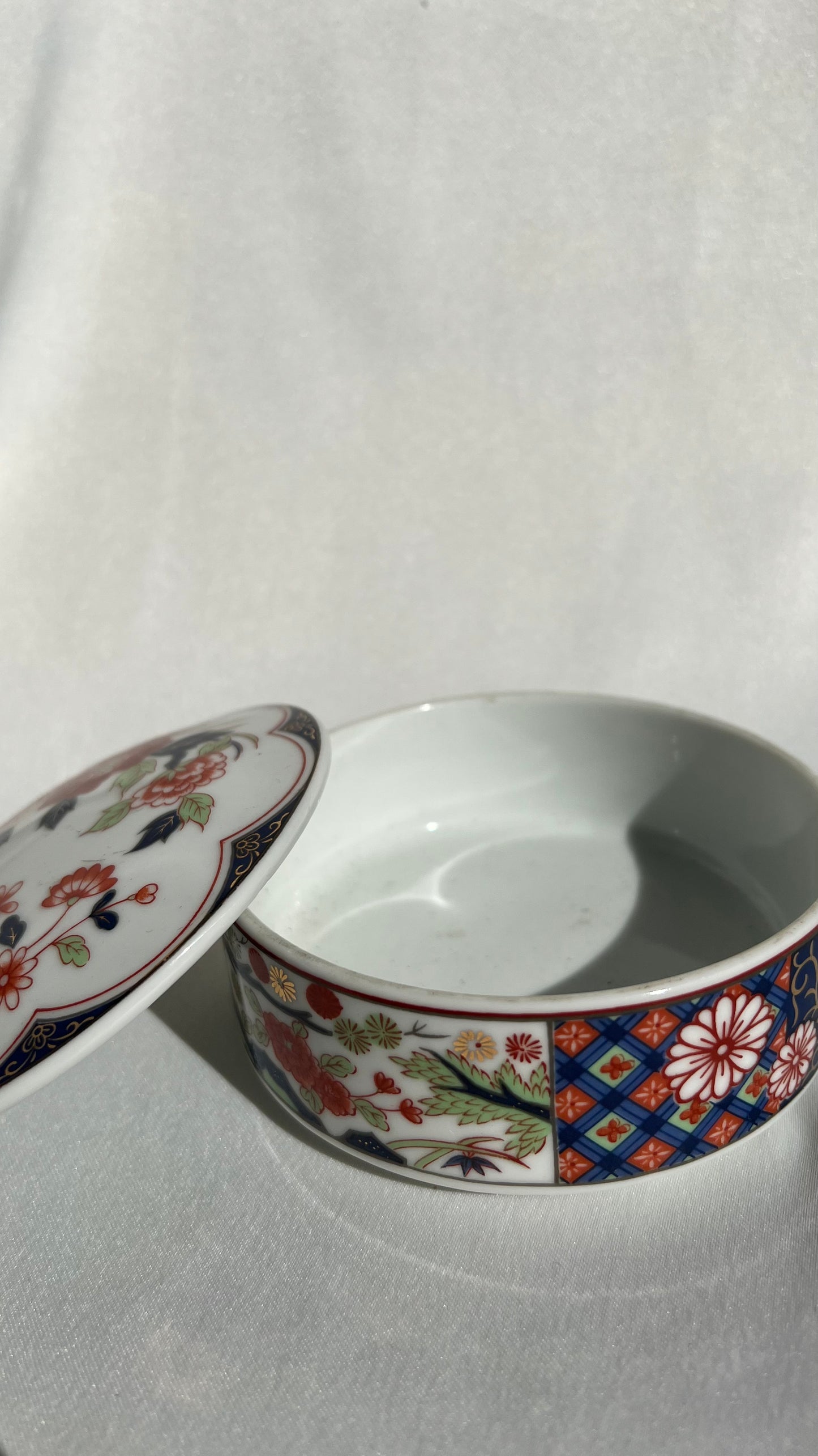 Imari jewelry Box | קופסת תכשיטים אימרי