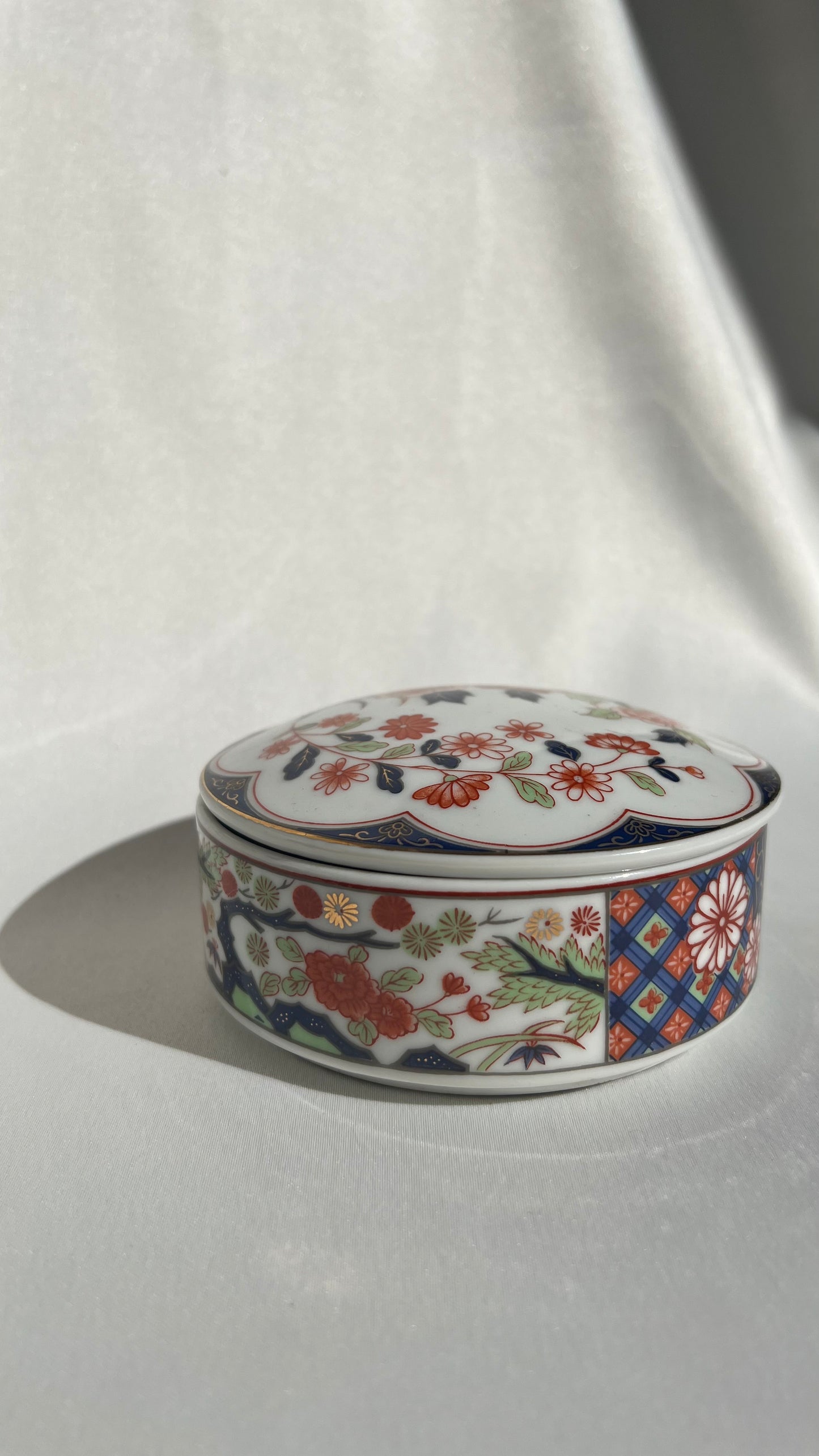 Imari jewelry Box | קופסת תכשיטים אימרי