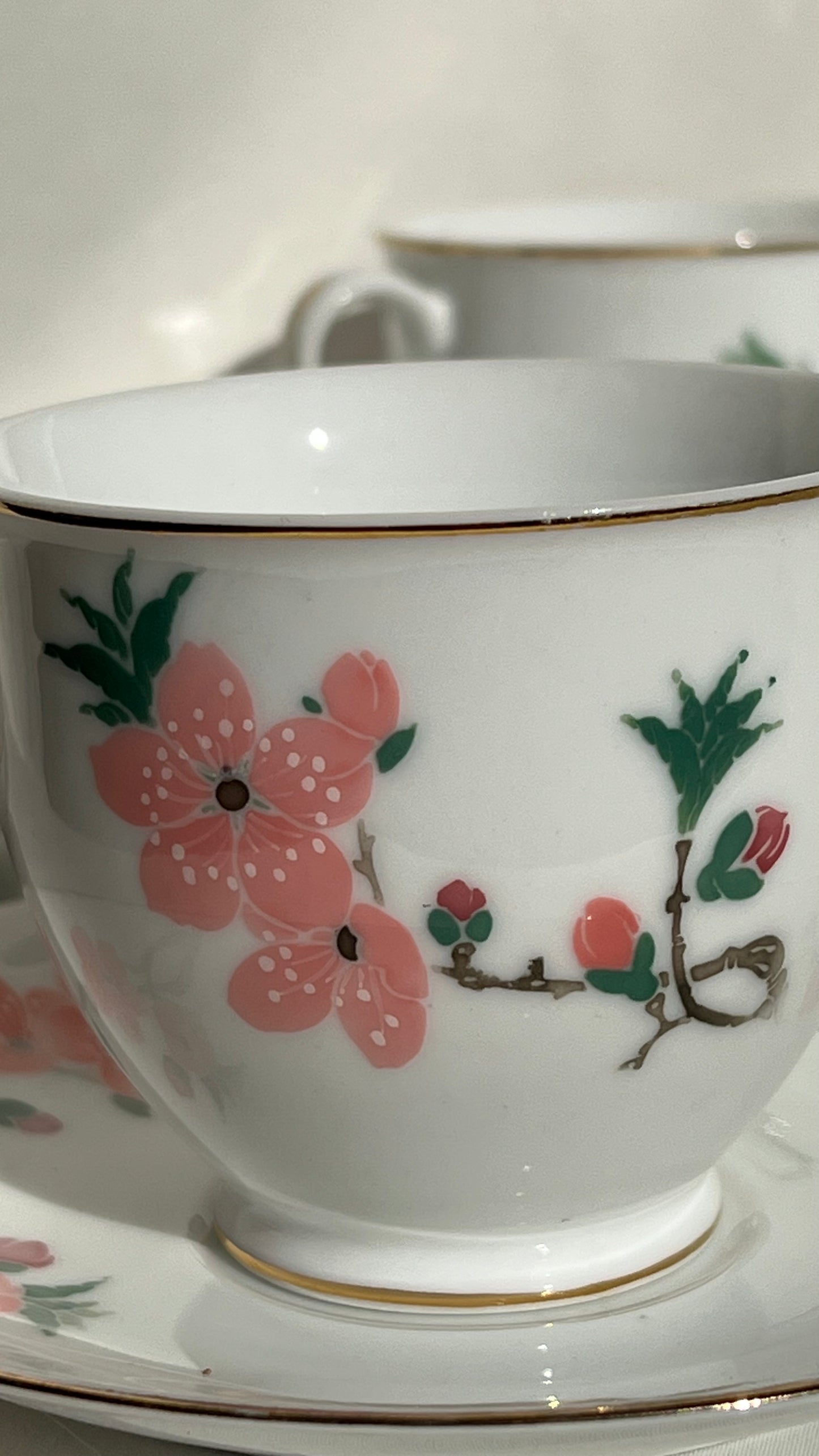 שישיית כוסות פרחוניות | Six floral cups