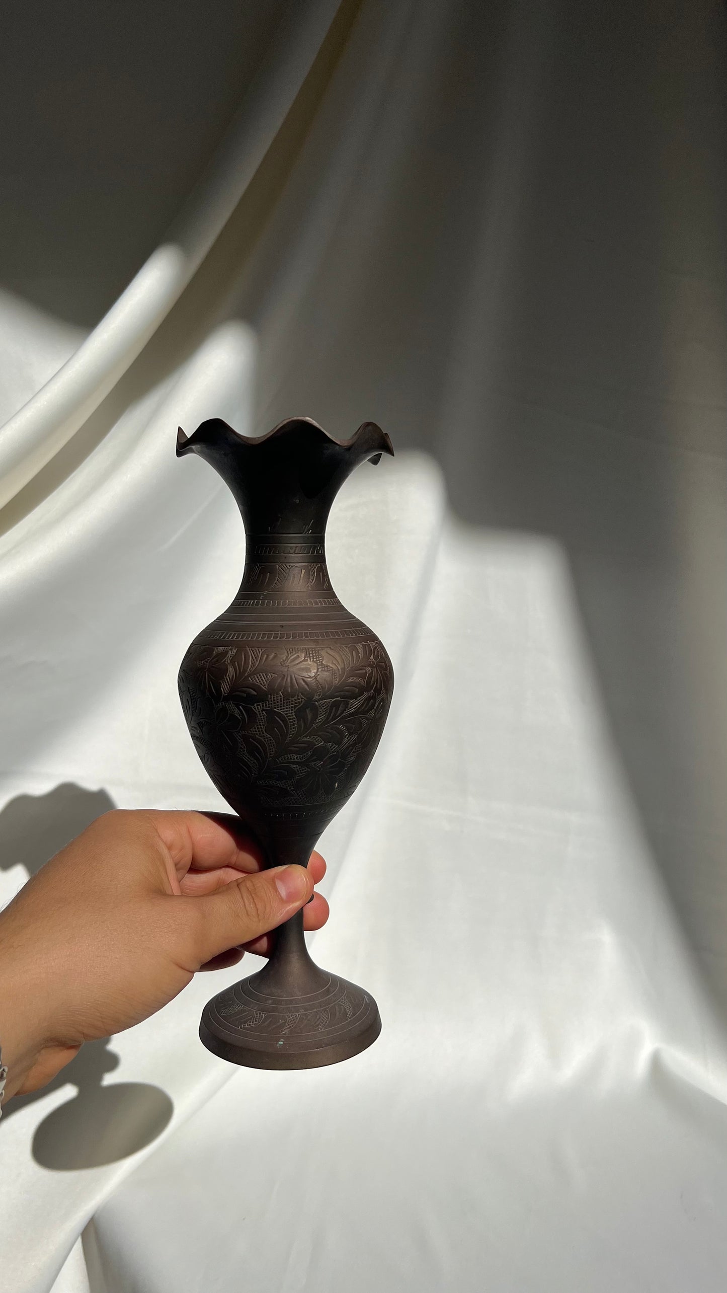 Copper vase | אגרטל נחושת