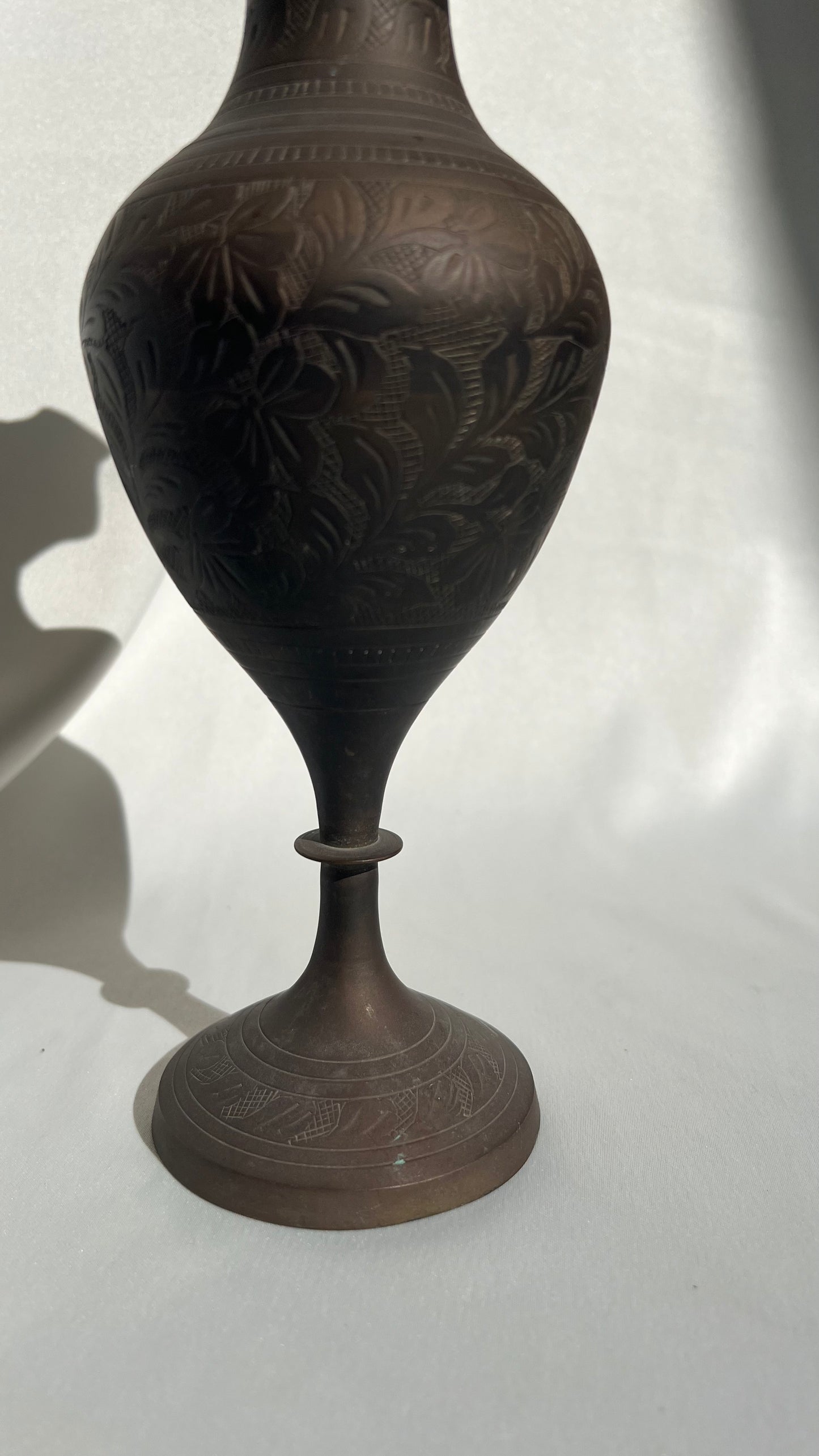 Copper vase | אגרטל נחושת