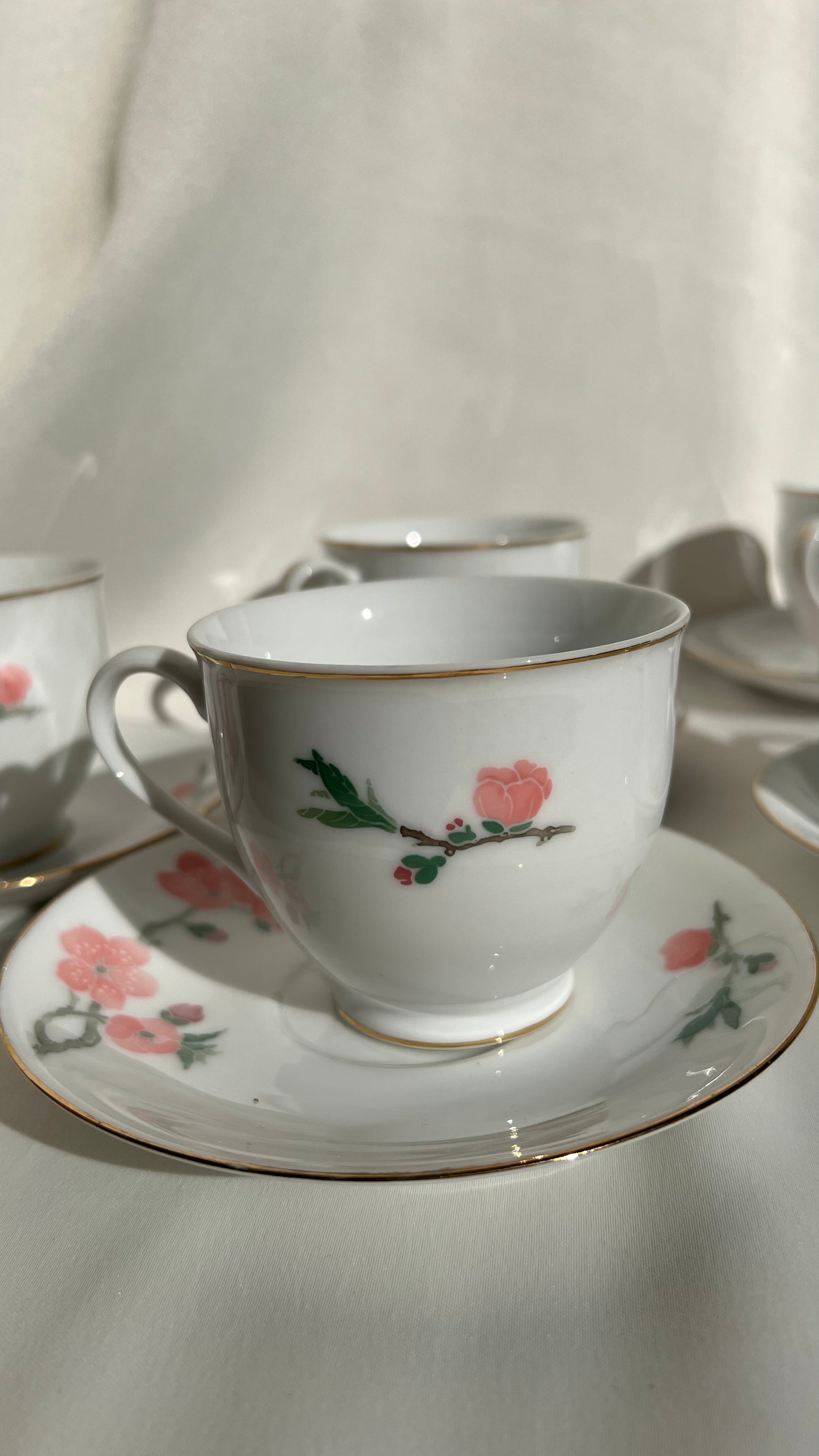 שישיית כוסות פרחוניות | Six floral cups