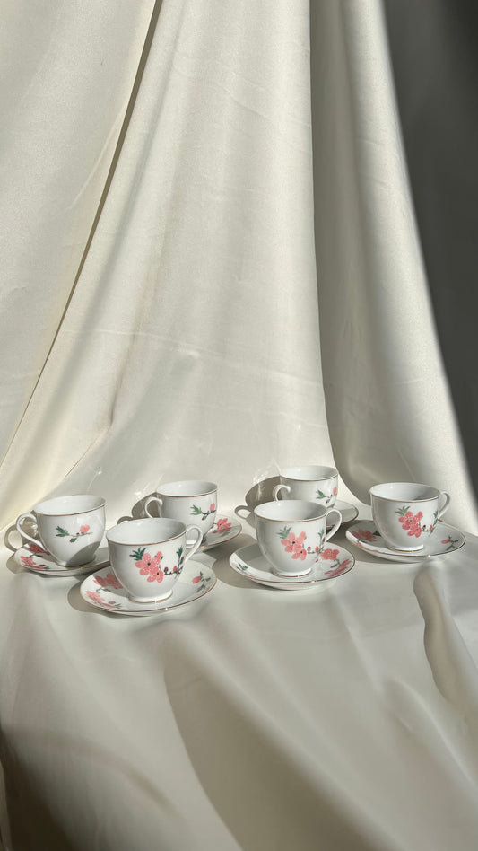 שישיית כוסות פרחוניות | Six floral cups