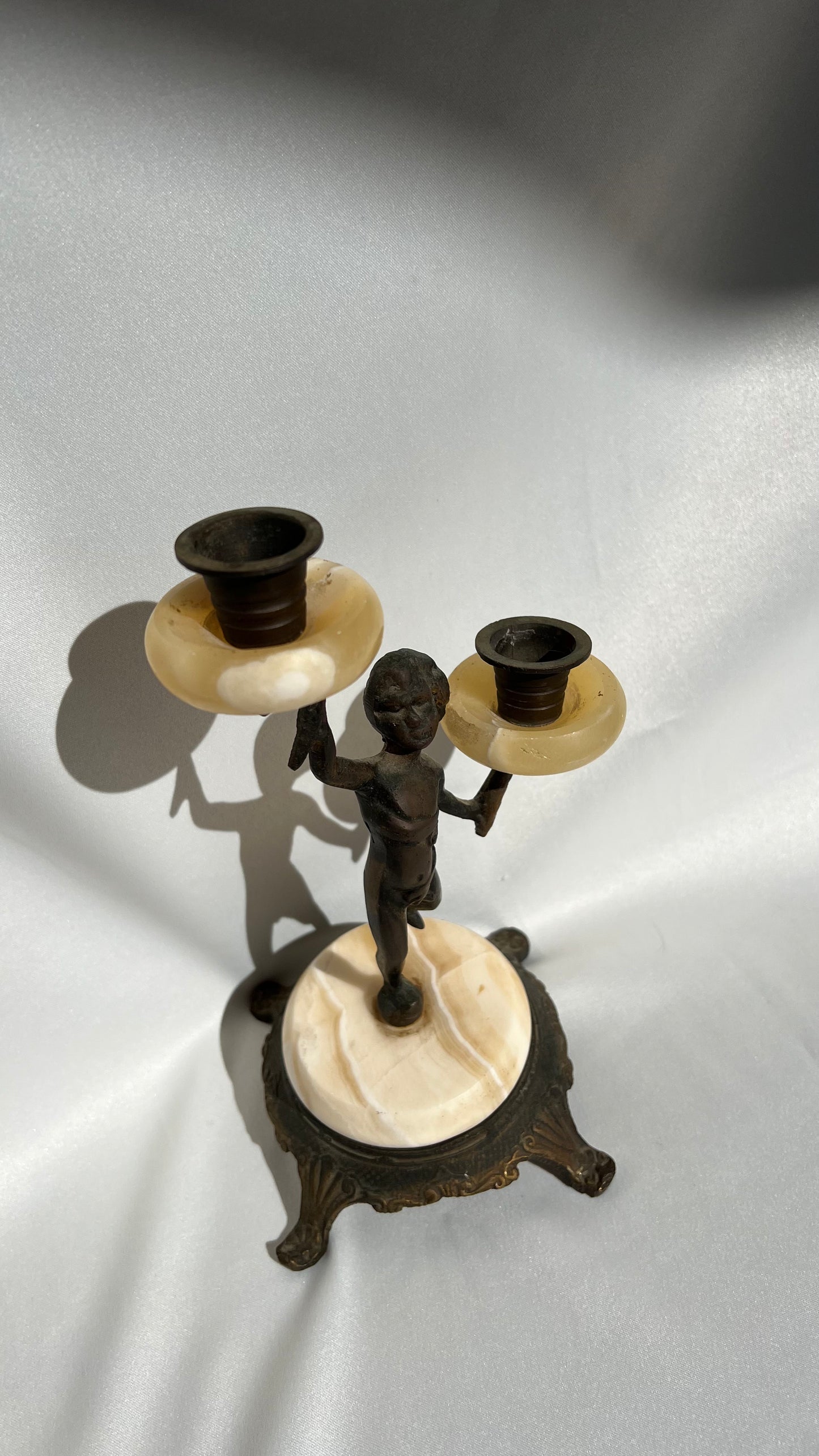 Metal and onyx candlestick | פמוט מתכת אוניקס