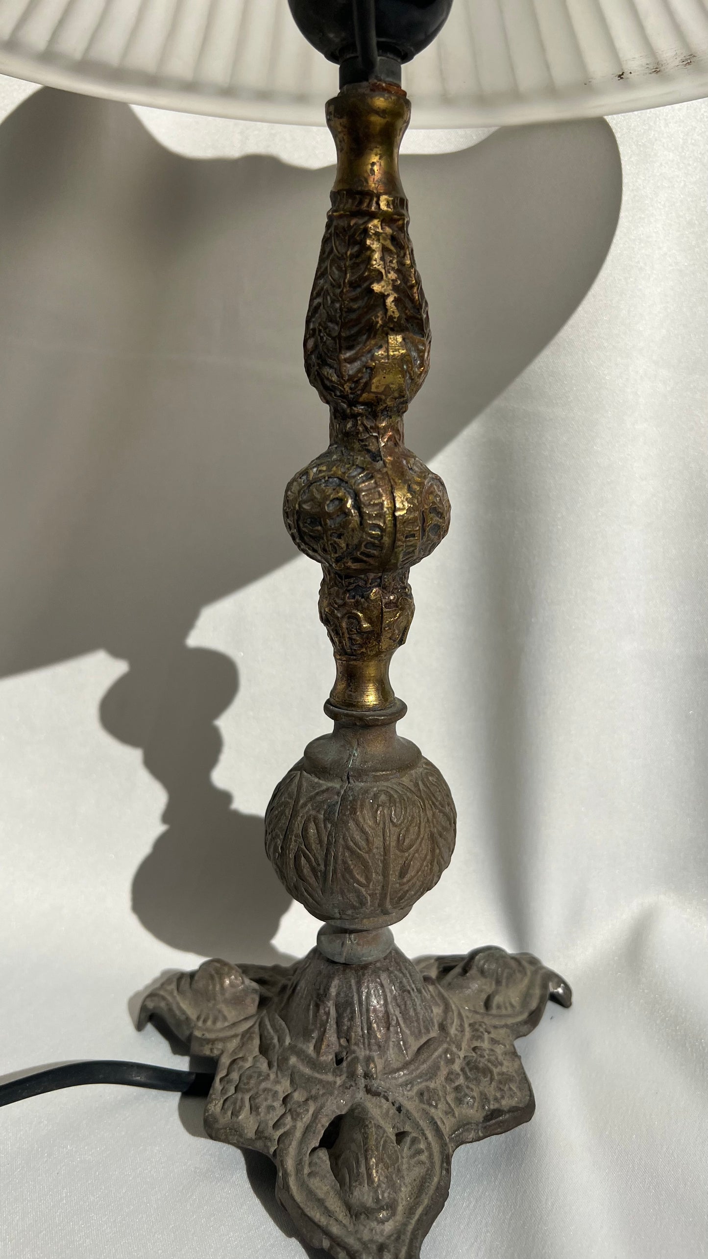 Heirloom lamp | מנורת ירושה