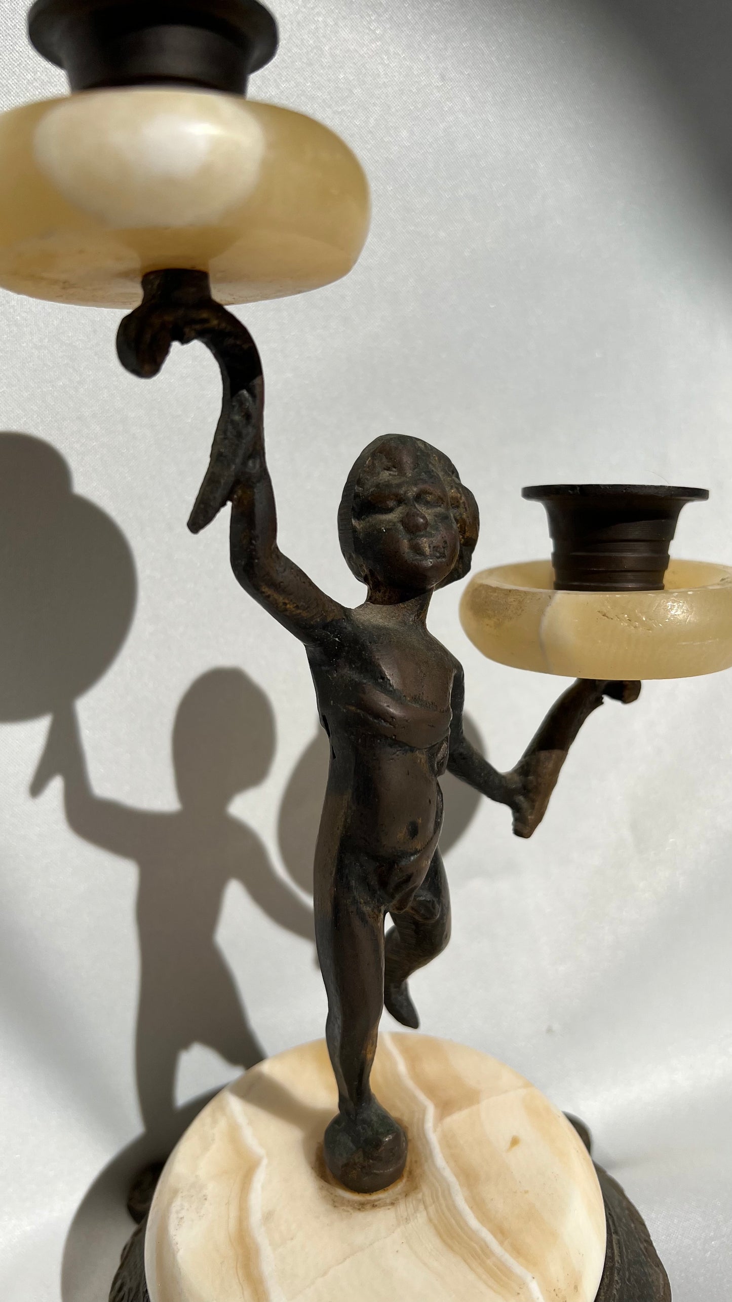 Metal and onyx candlestick | פמוט מתכת אוניקס