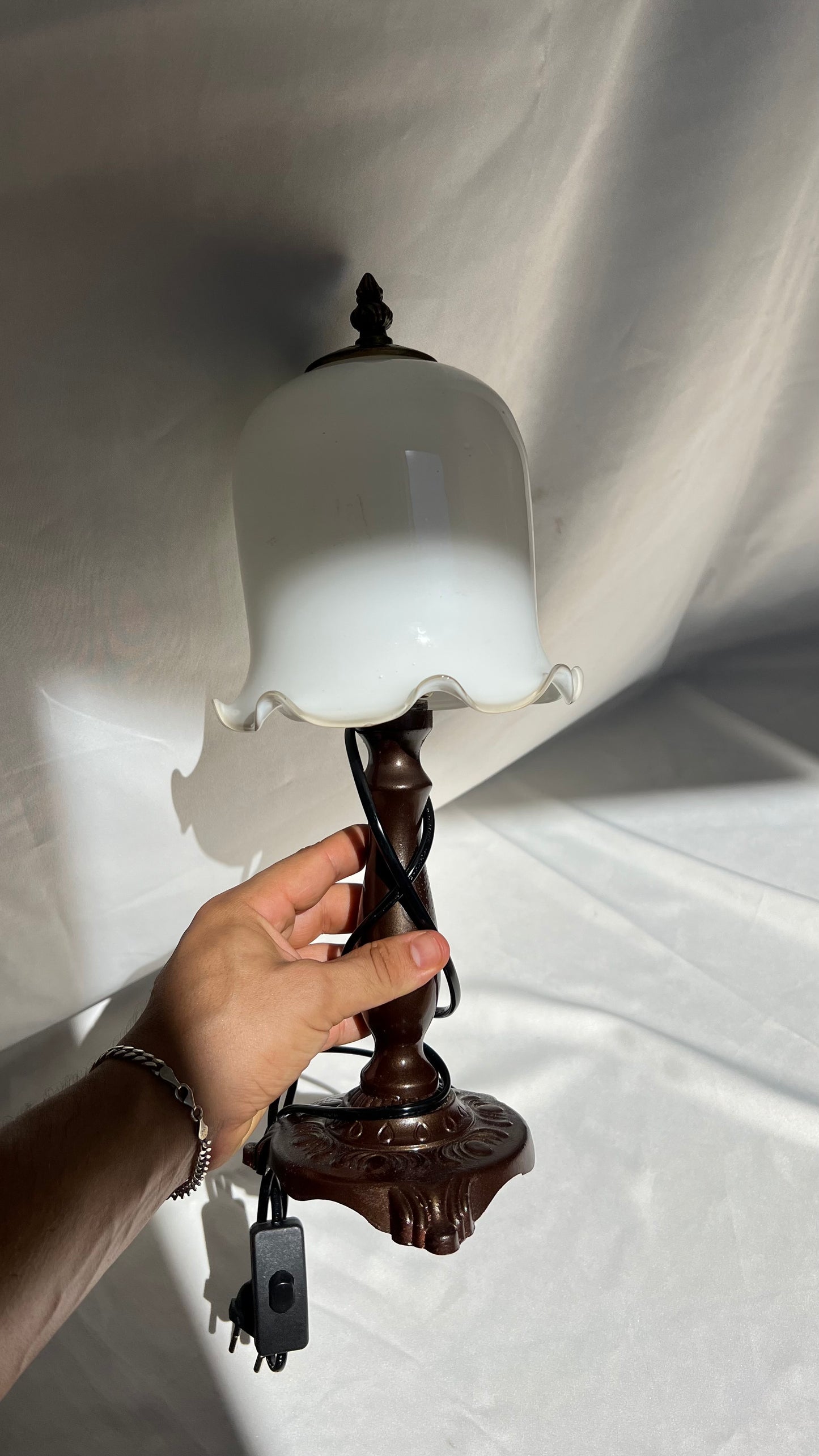 Bell lamp | מנורה פעמונית