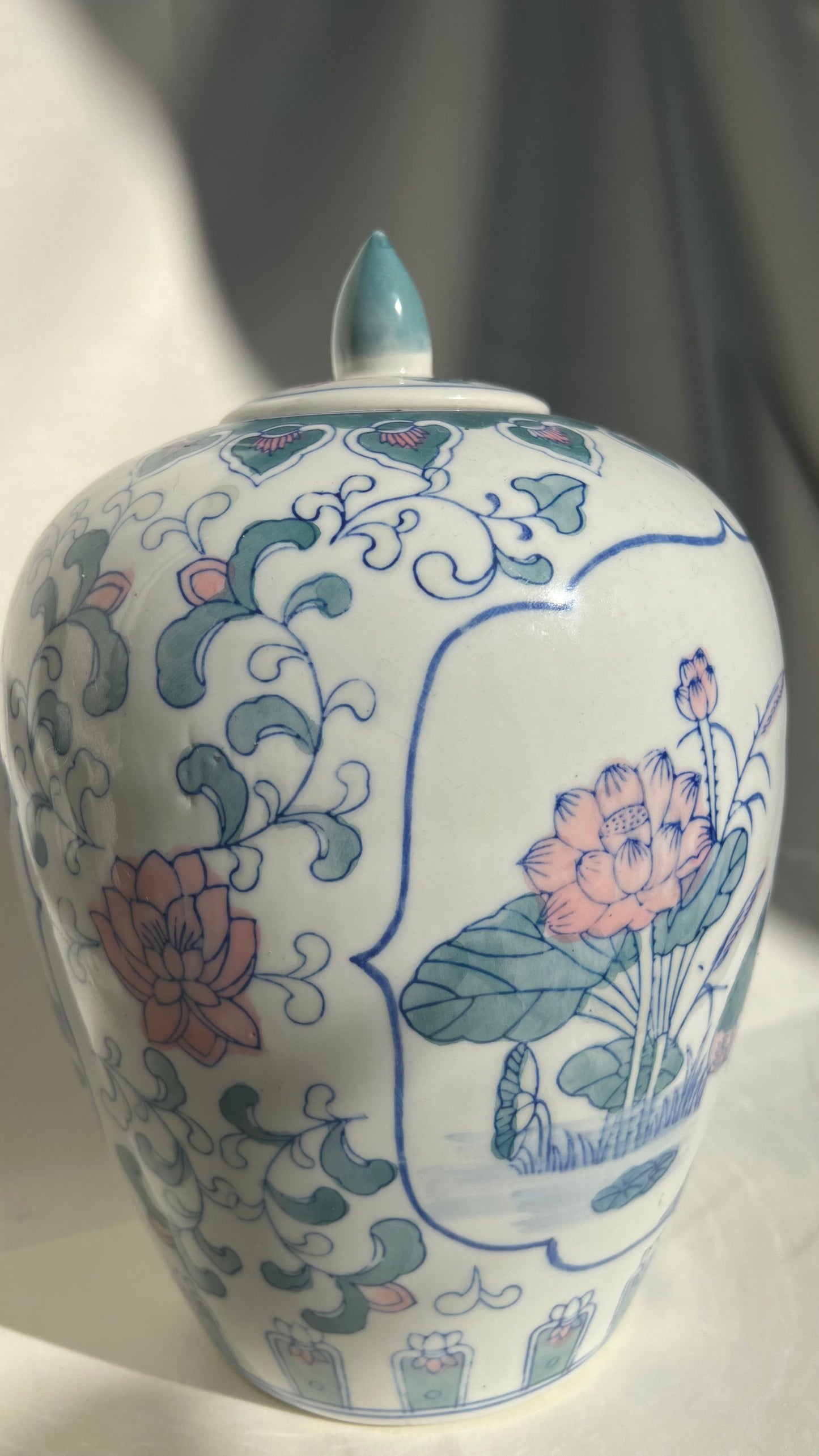 Chinese urn | כד סיני