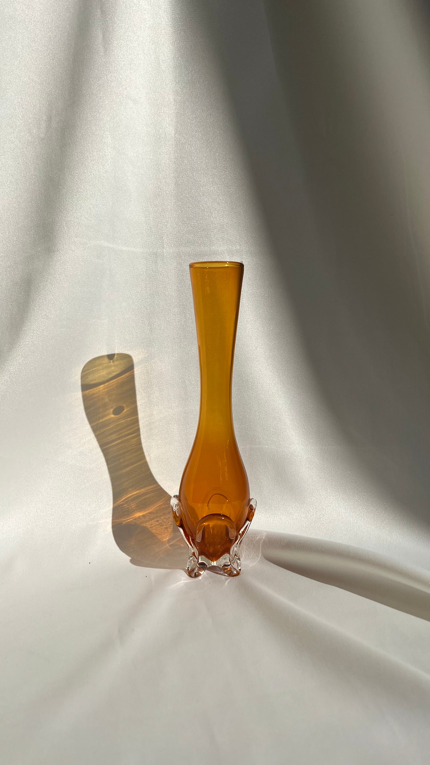 Glass vase | אגרטל זכוכית
