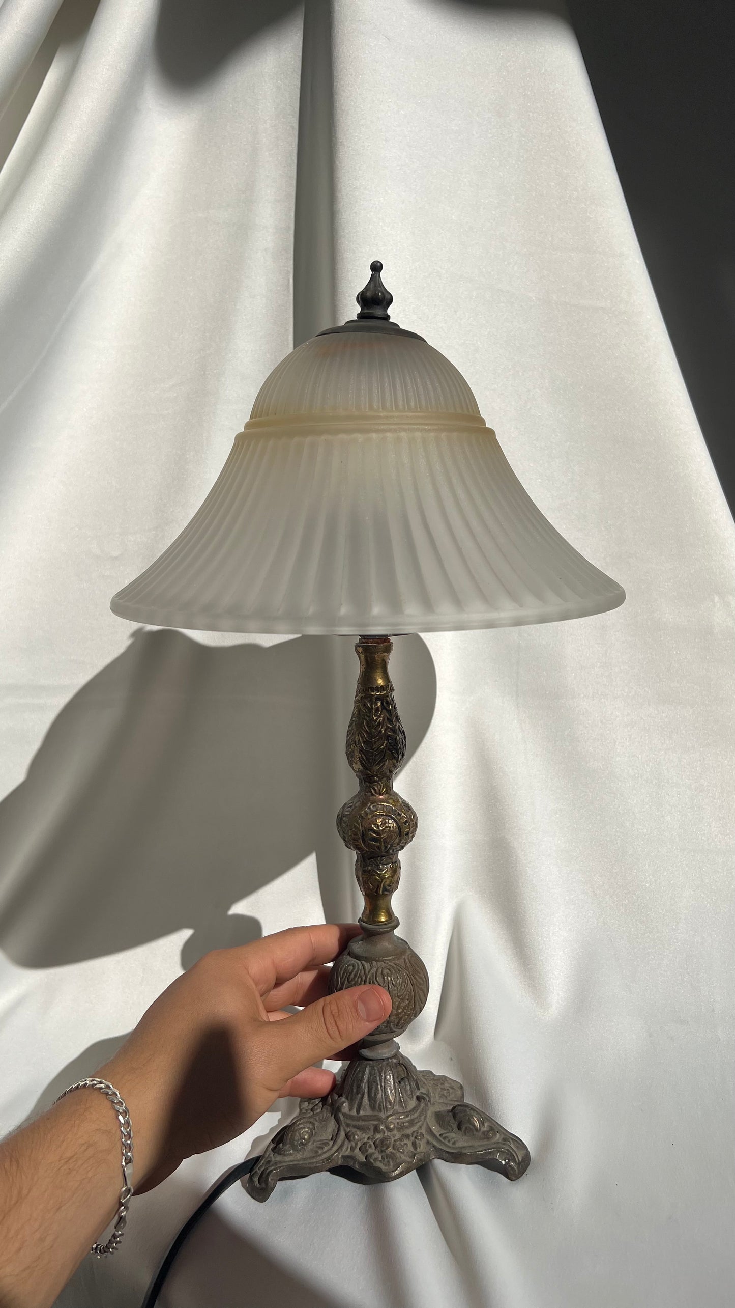 Heirloom lamp | מנורת ירושה
