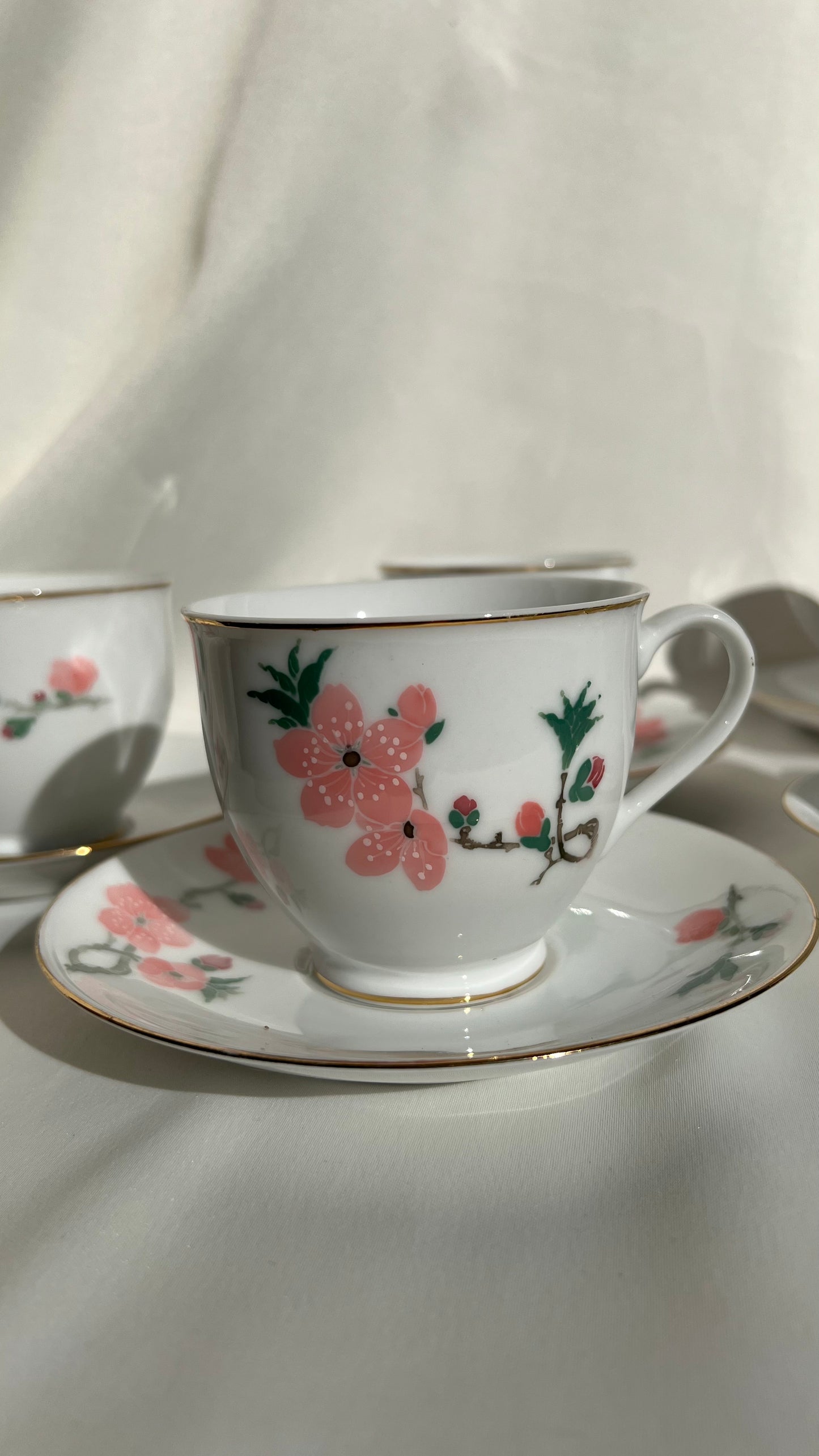 שישיית כוסות פרחוניות | Six floral cups