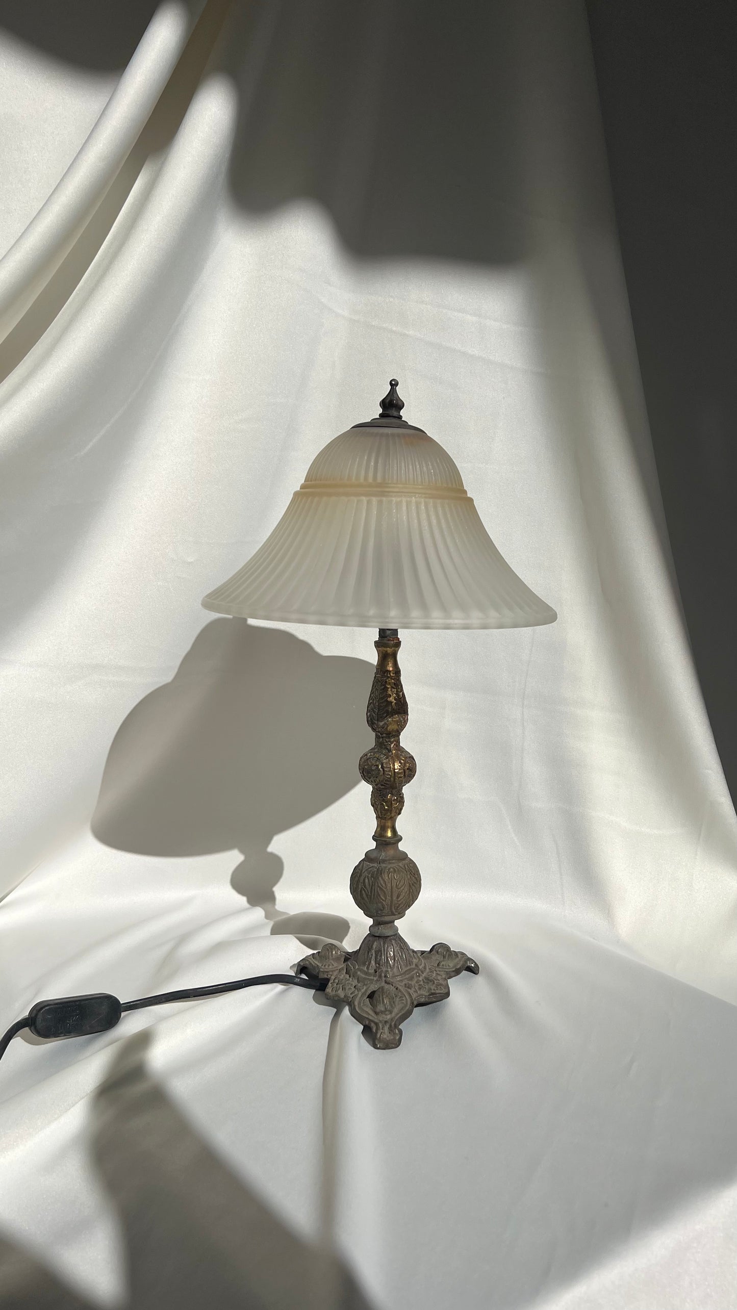 Heirloom lamp | מנורת ירושה